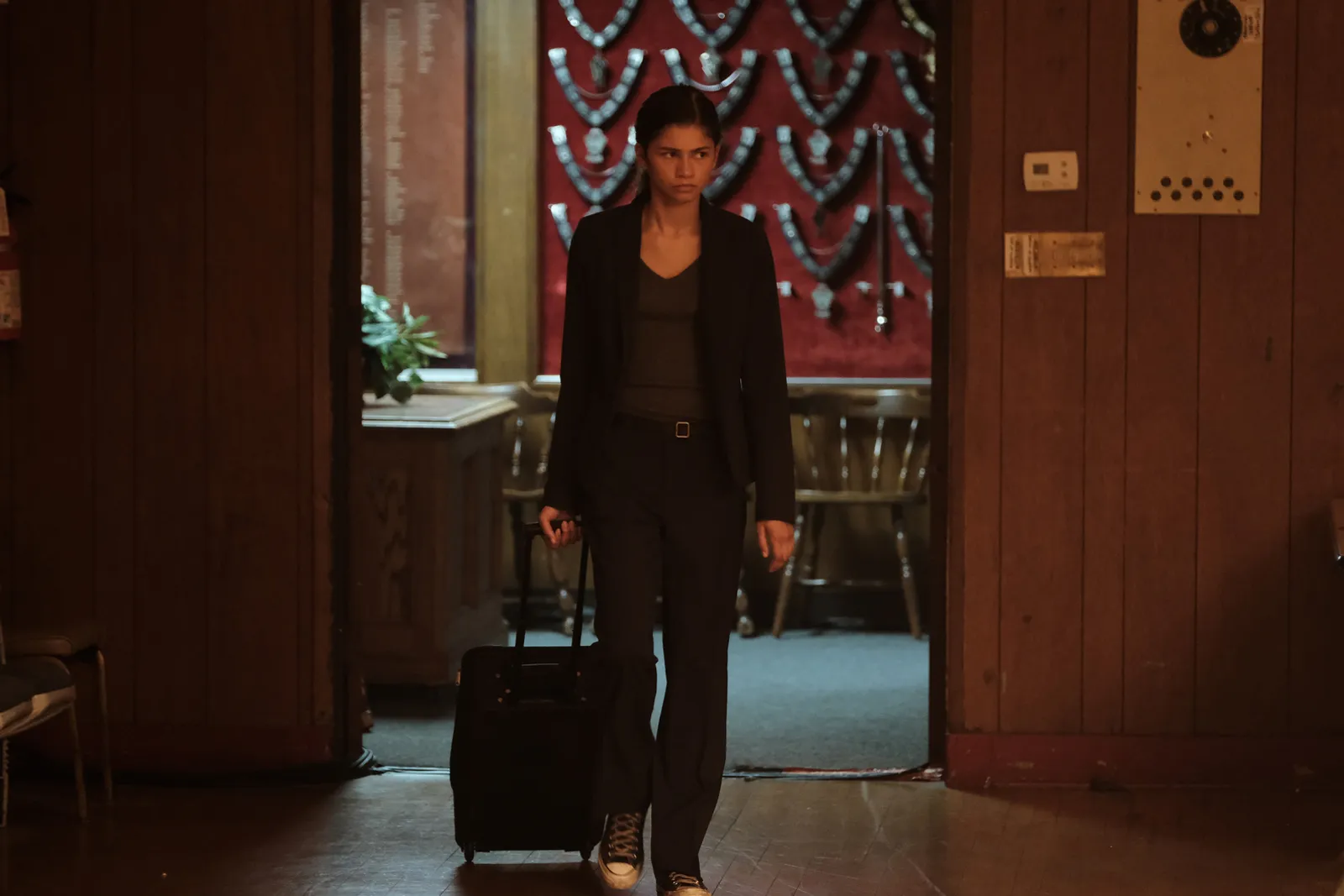 Gaya Ikonik Karakter Zendaya Selama di Serial HBO Euphoria