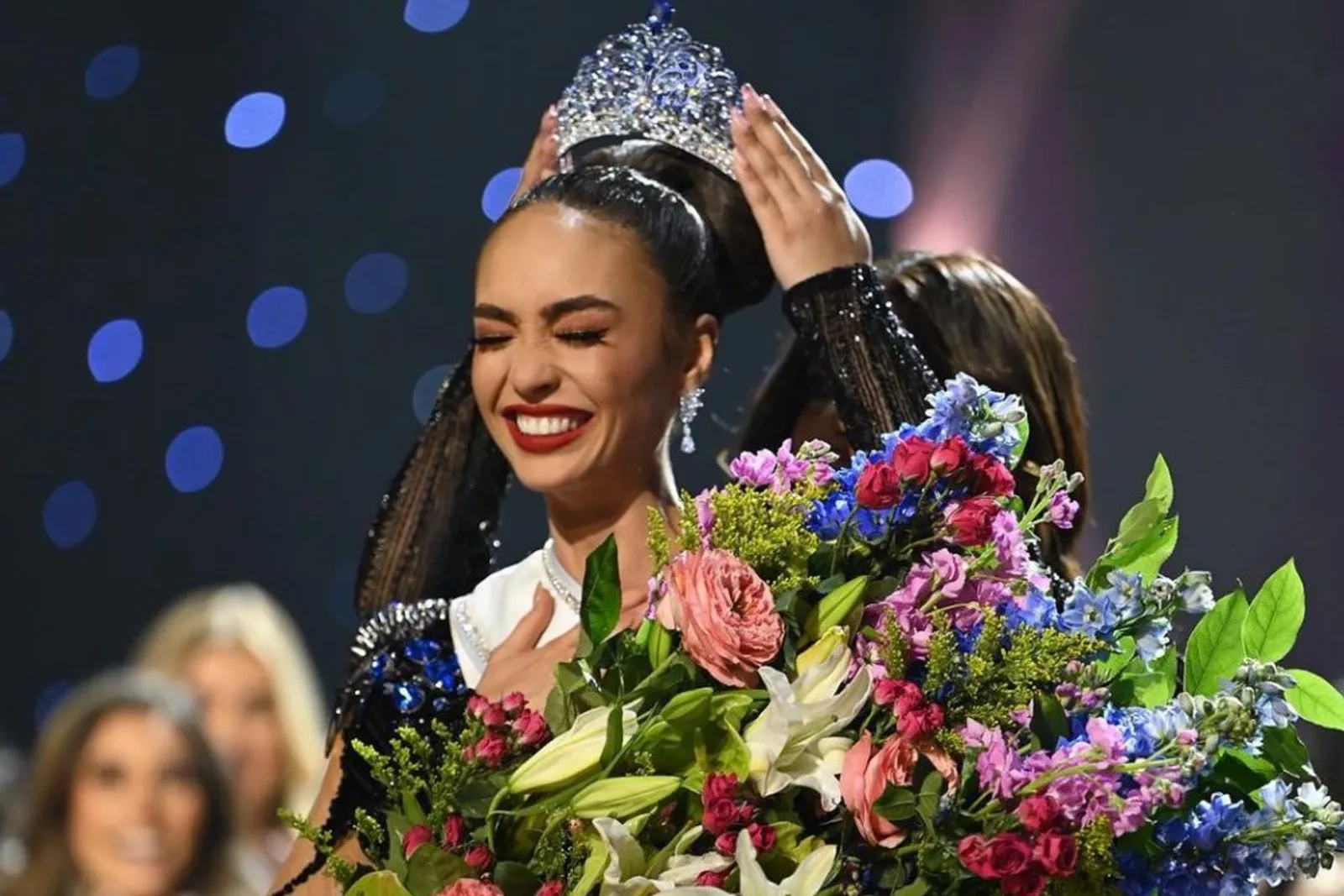 Sabet Mahkota Miss Universe 2022, Begini Pesona R'Bonney Nola Gabriel 