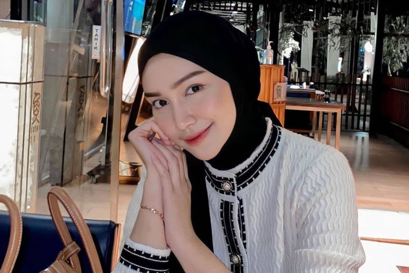 Potret Manis Melody Prima, Artis Sinetron yang Tiba-Tiba Bercerai 