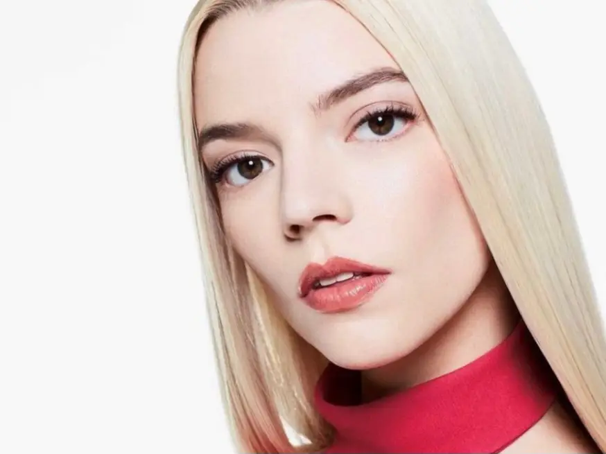 Mulai dari Soft Hingga Bold, Ini Inspirasi Riasan a la Anya Taylor-Joy