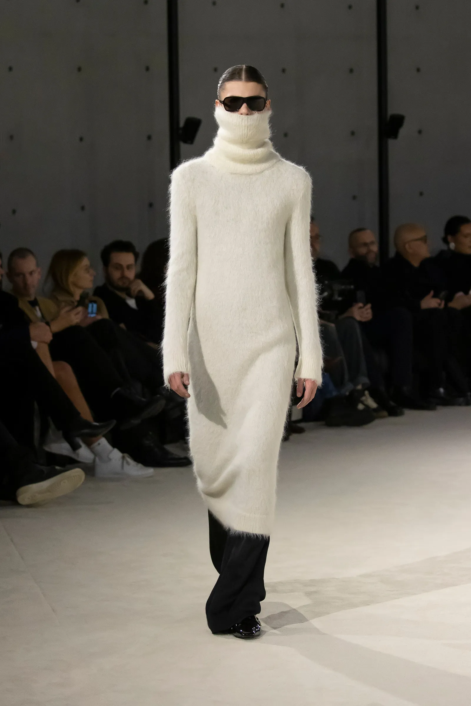5 Hal Menarik di Fashion Show Saint Laurent Men’s Fall/Winter 2023