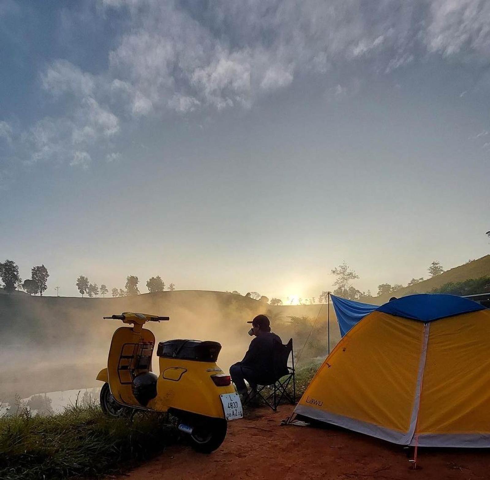 10 Rekomendasi Tempat Camping di Bandung, Bentang Alamnya Menakjubkan!