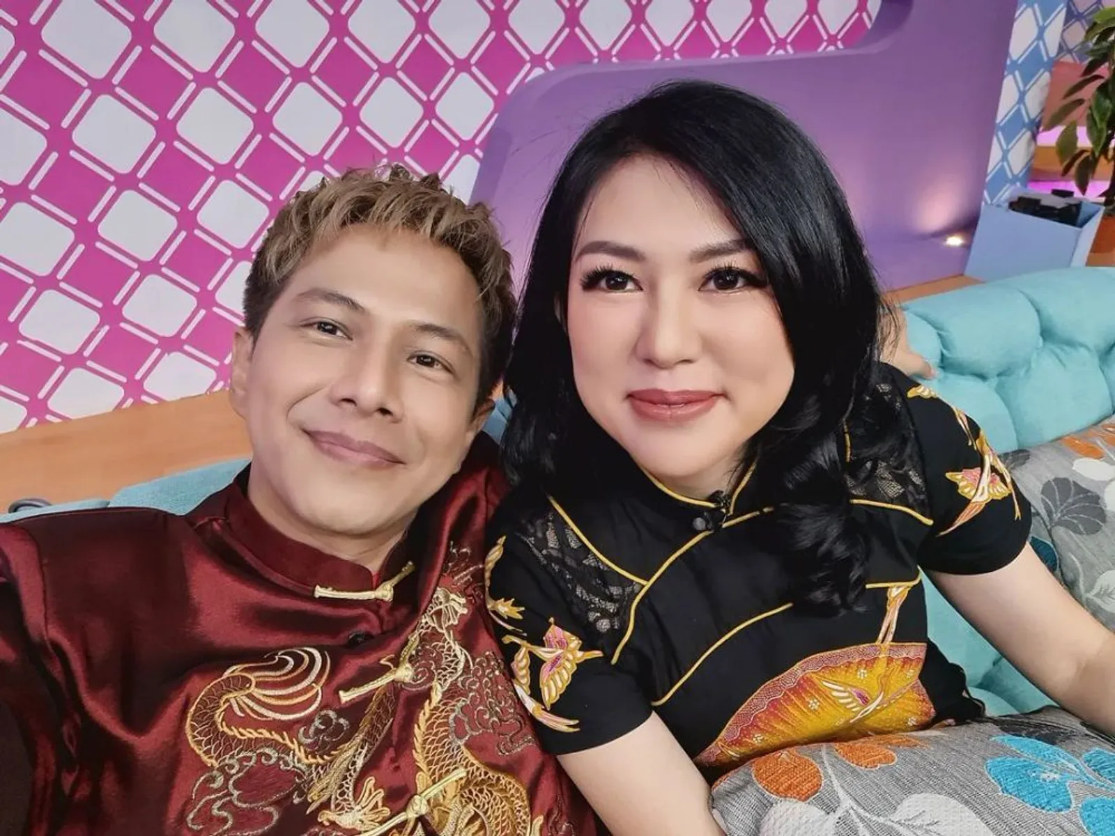 14 Artis yang Merayakan Imlek Bersama Keluarga Kecilnya