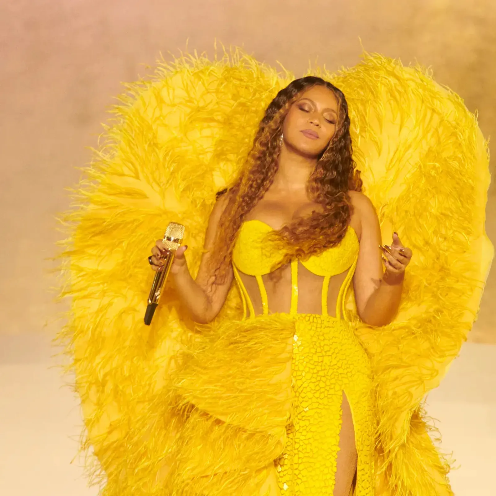 Fakta Menarik dari Kostum Panggung Beyoncé di Konser Dubai