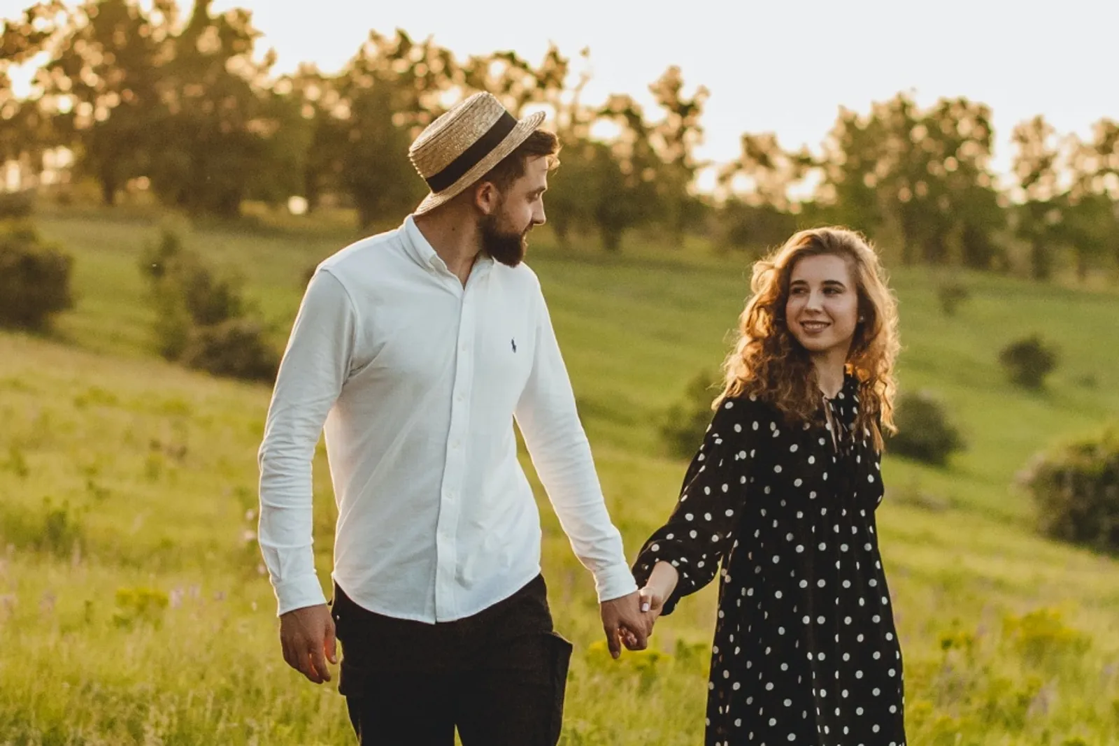 Psst... Ini 5 Alasan Pentingnya Mengetahui Masa Lalu Pasanganmu