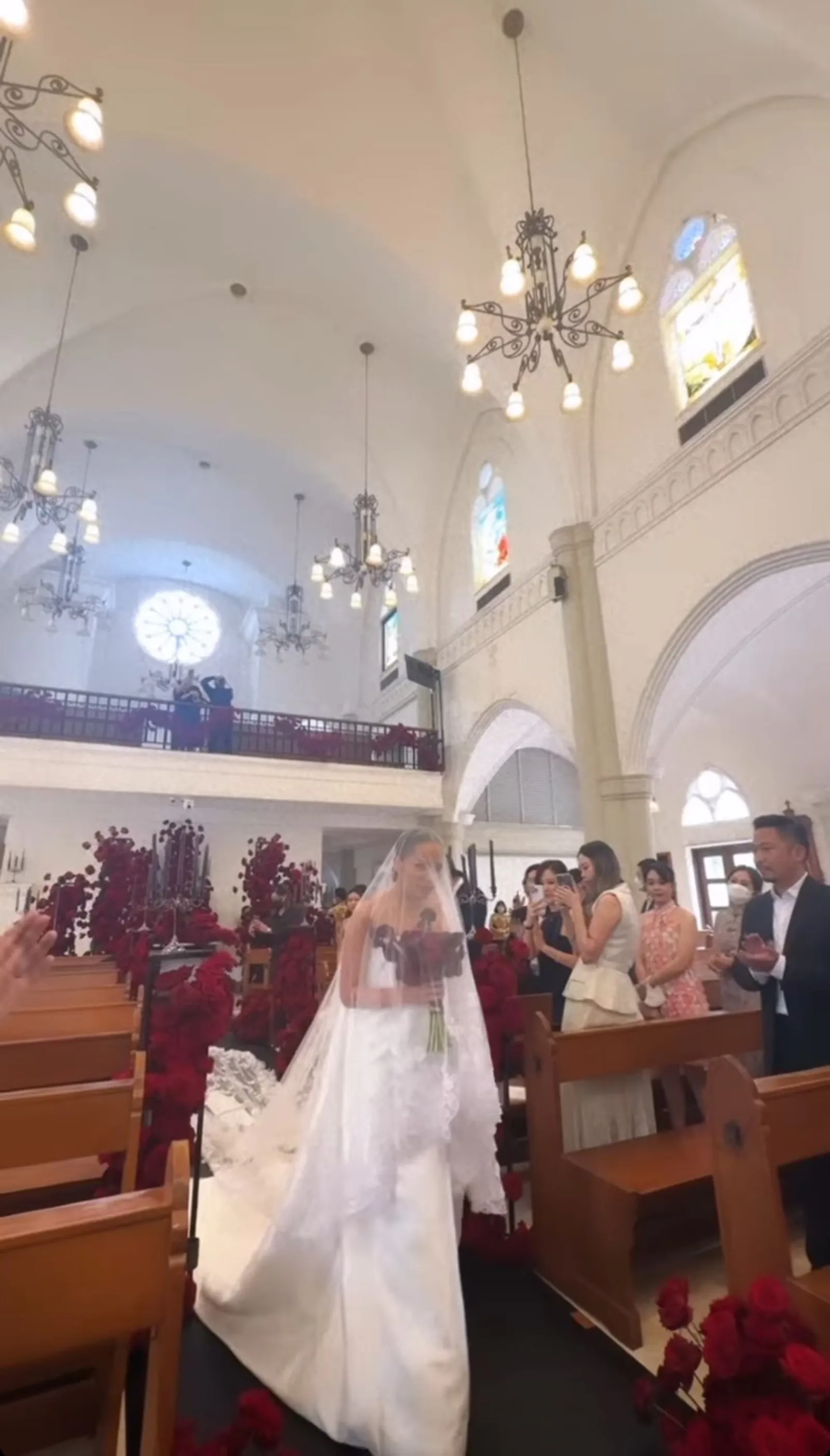 Dipersunting Anak Jenderal TNI, 9 Potret Pernikahan Angel Pieters