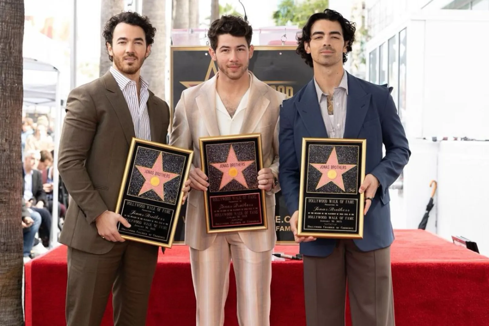 Jonas Brothers Raih Hollywood Walk of Fame Ke-2.745, Intip Faktanya!