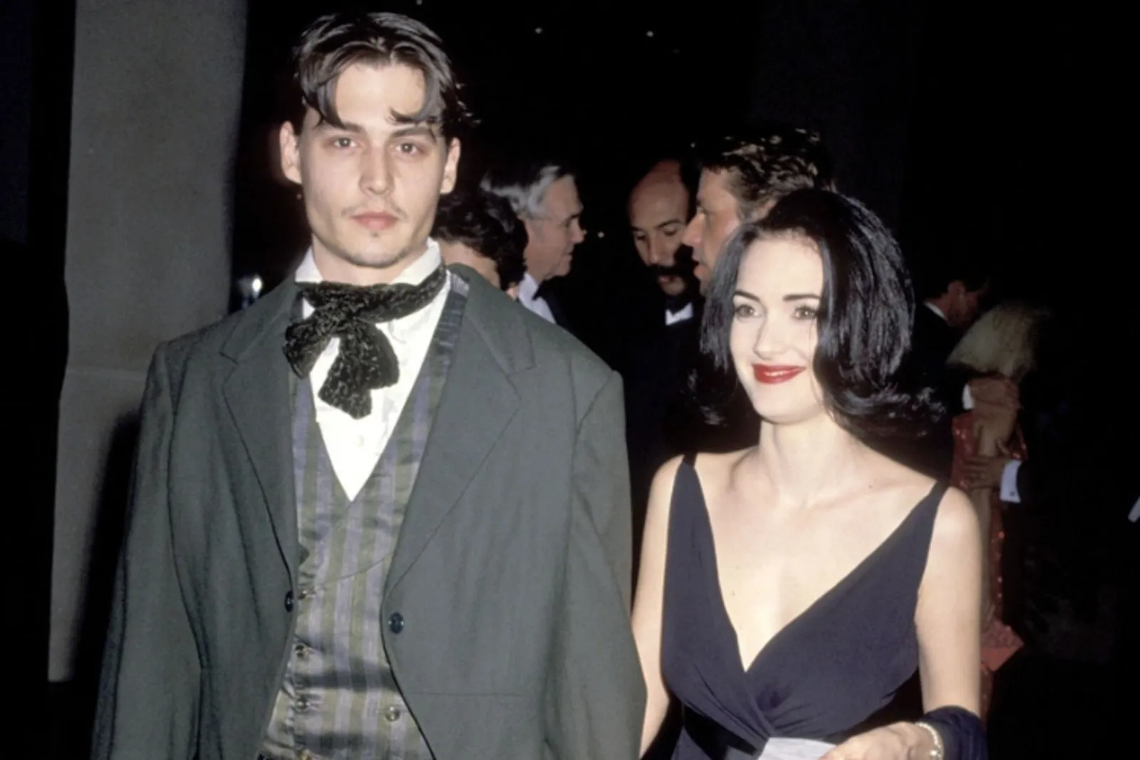 Momen Fashion Pasangan Artis Era 90-an yang Ikonik Sampai Sekarang