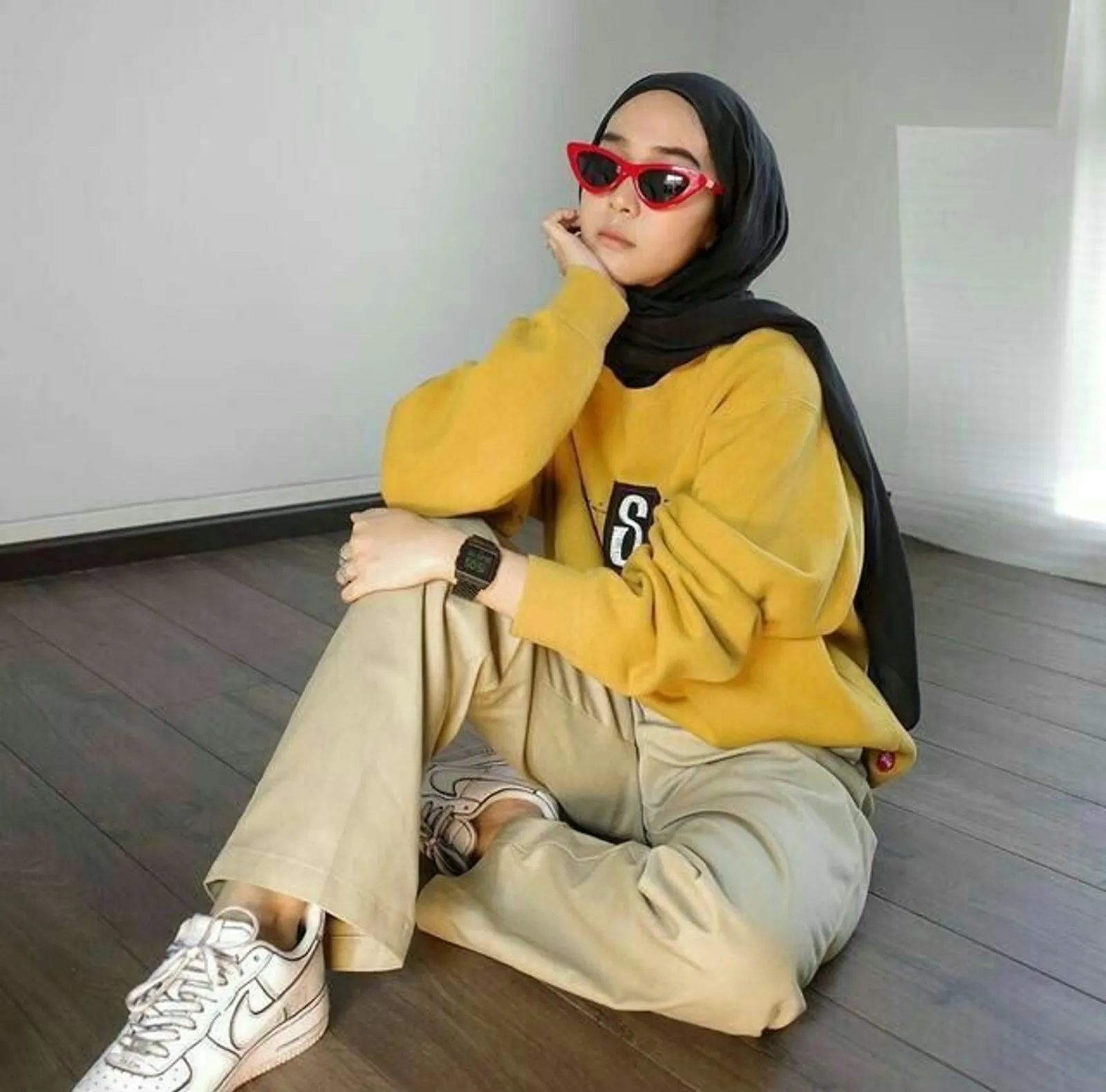 10 OOTD Crewneck Hijab yang Simple tapi Fashionable