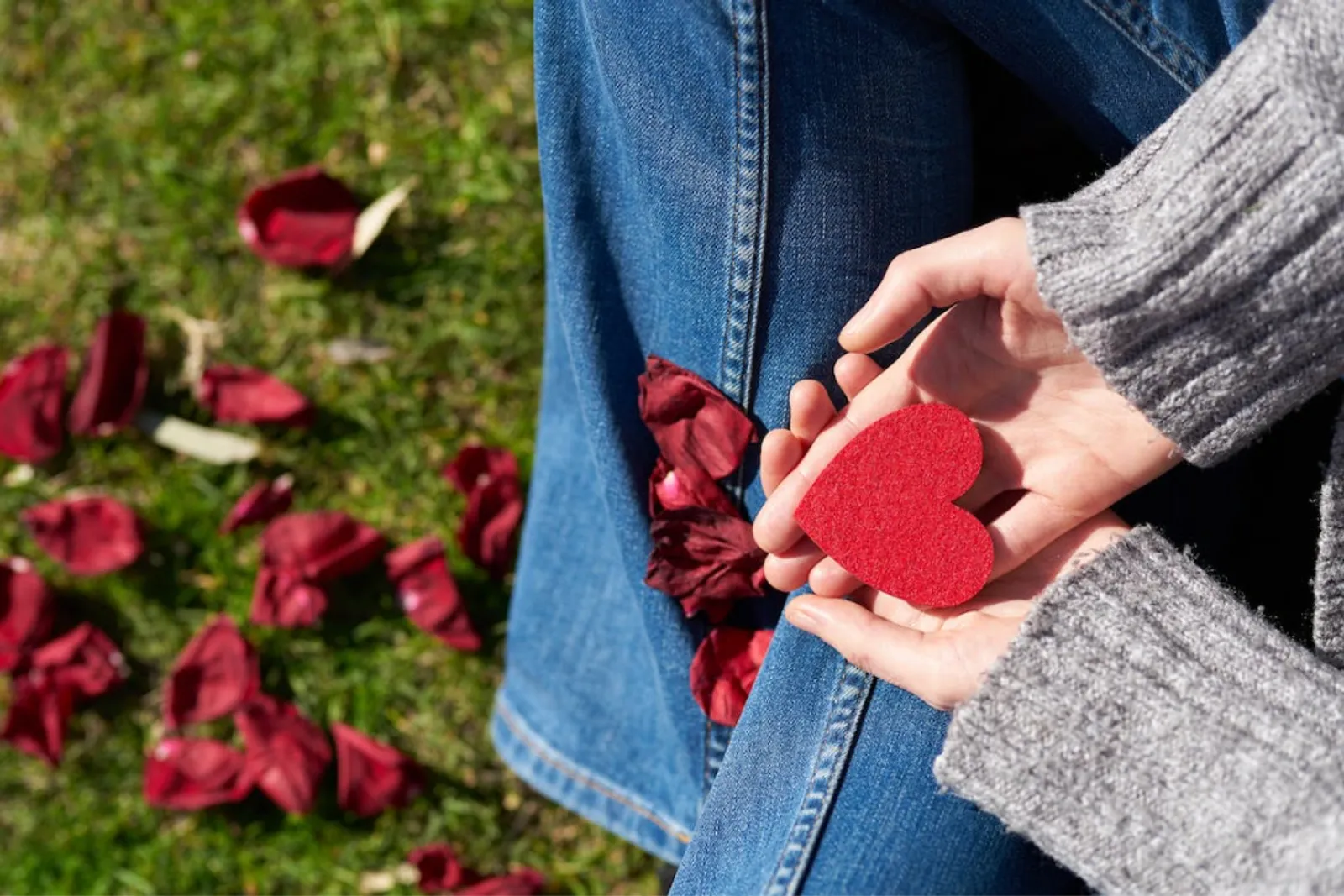 50 Caption Instagram Hari Valentine untuk Jomblo dan Terjemahannya