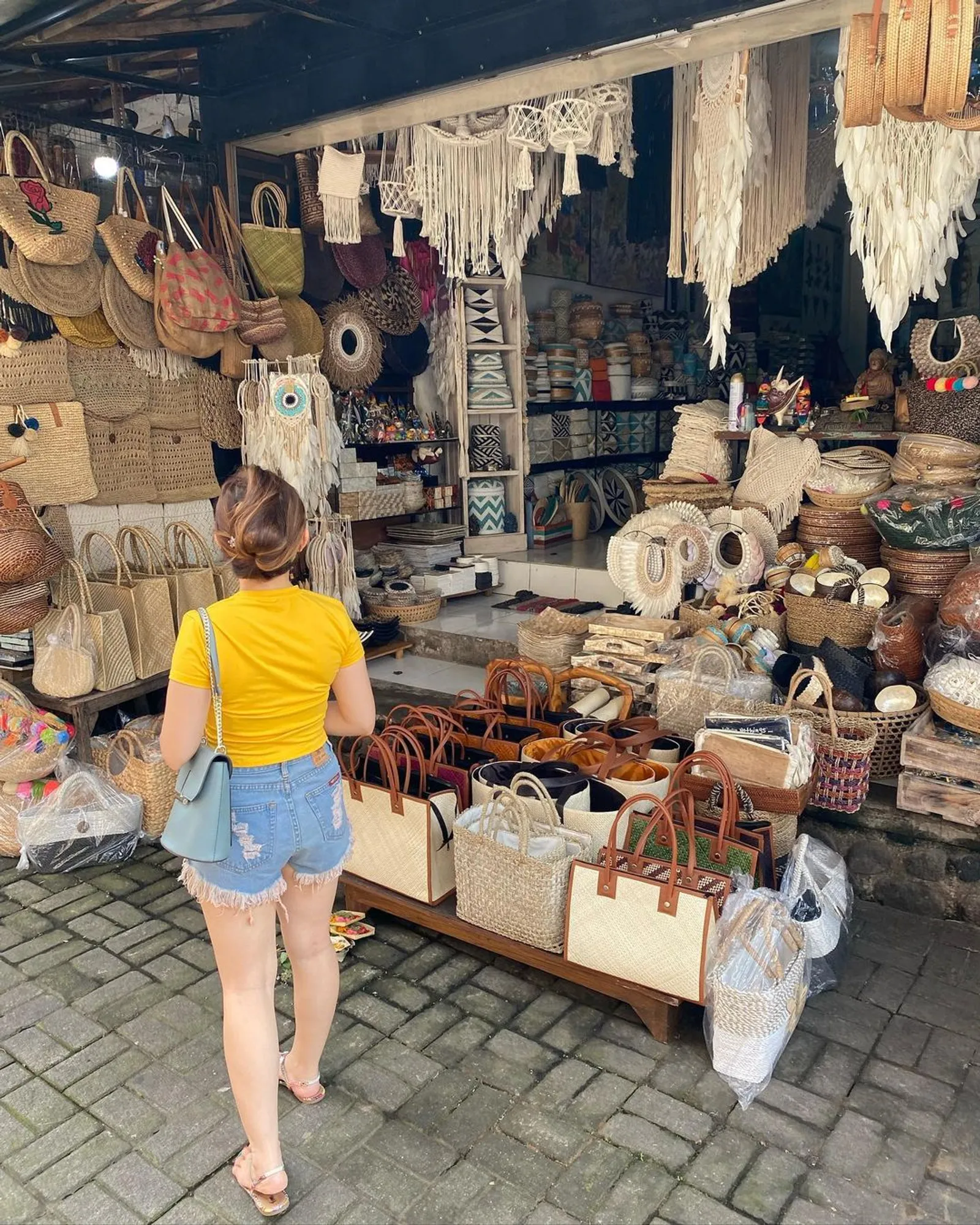 Menyusuri Pasar Seni Ubud, Surganya Cendera Mata Khas Bali