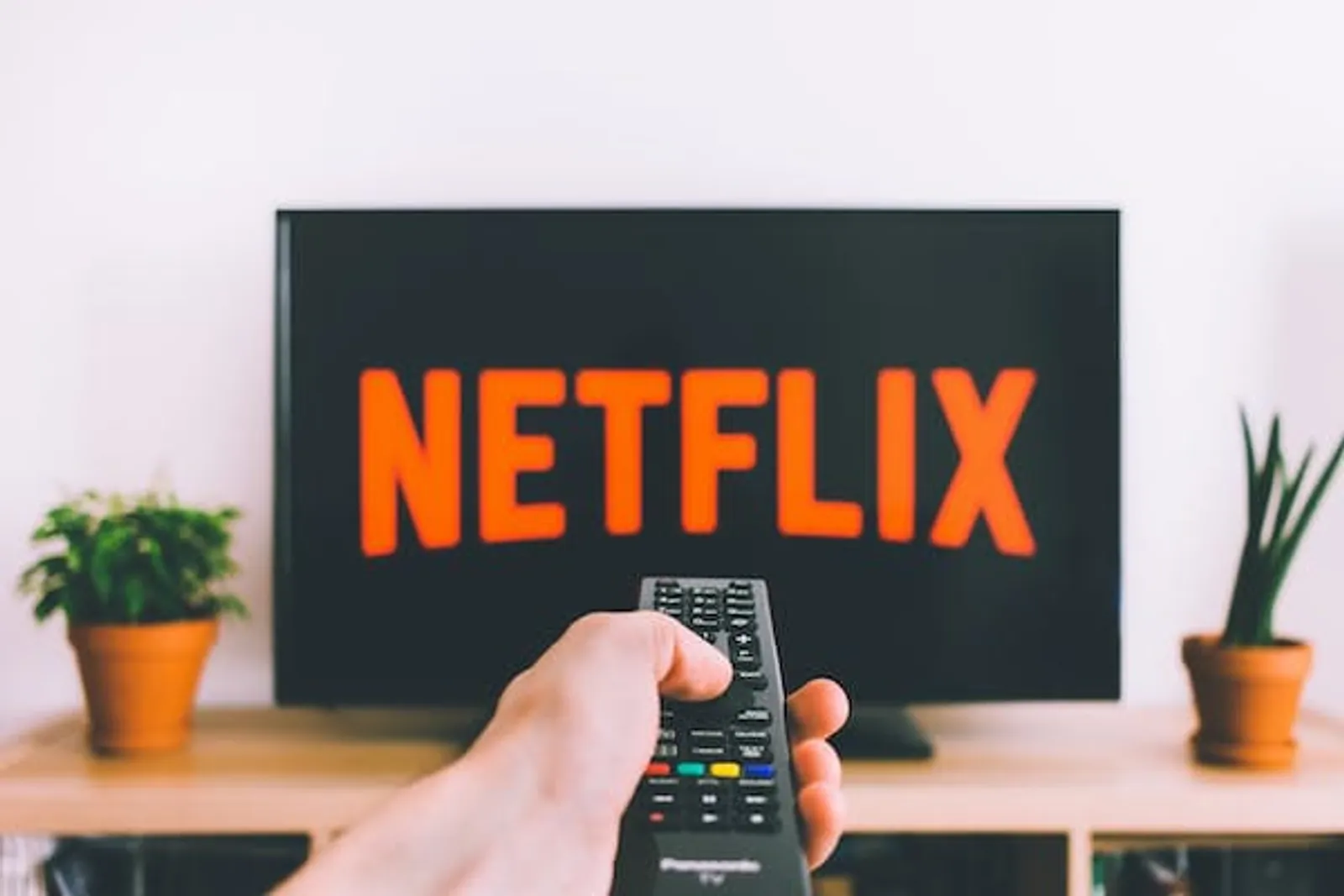 Heboh Aturan Password Baru Netflix yang Hanya Bisa Serumah