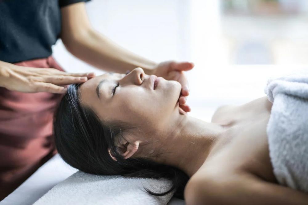 8 Cara Memutihkan Kulit Secara Alami dengan Cepat dan Permanen