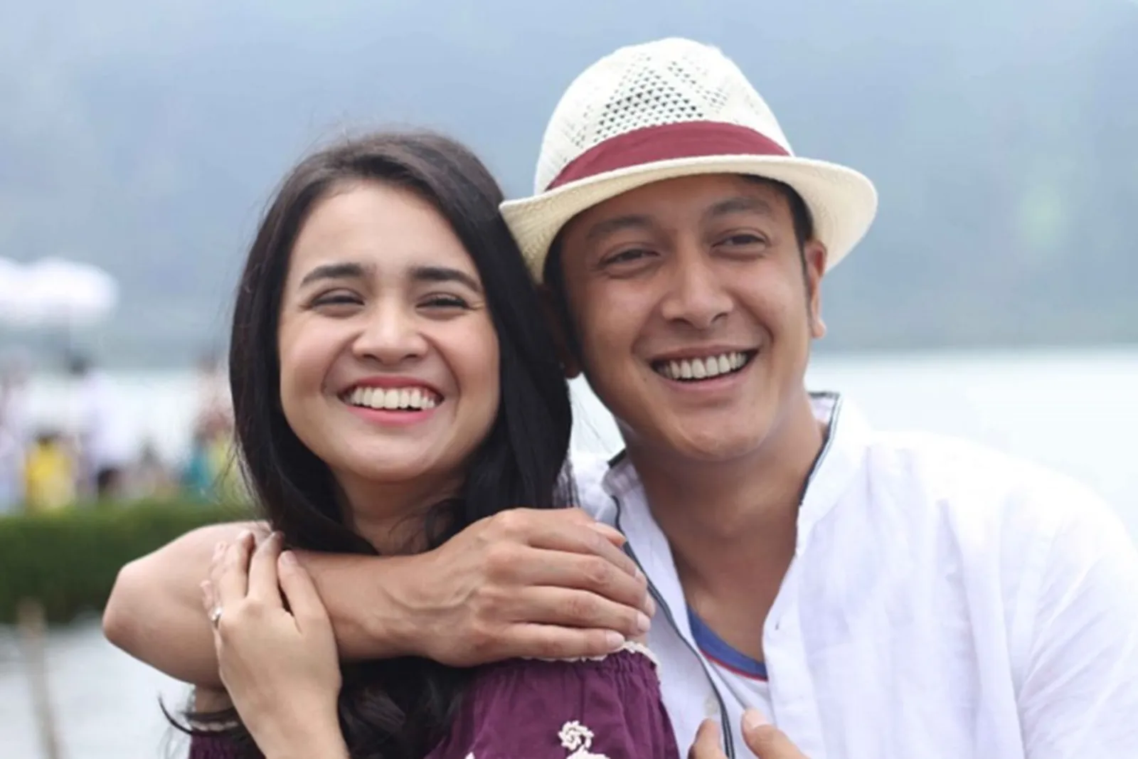 Jadi Pasangan Idola Netizen, 6 Seleb Ini Justru Nikah Sama Orang Lain