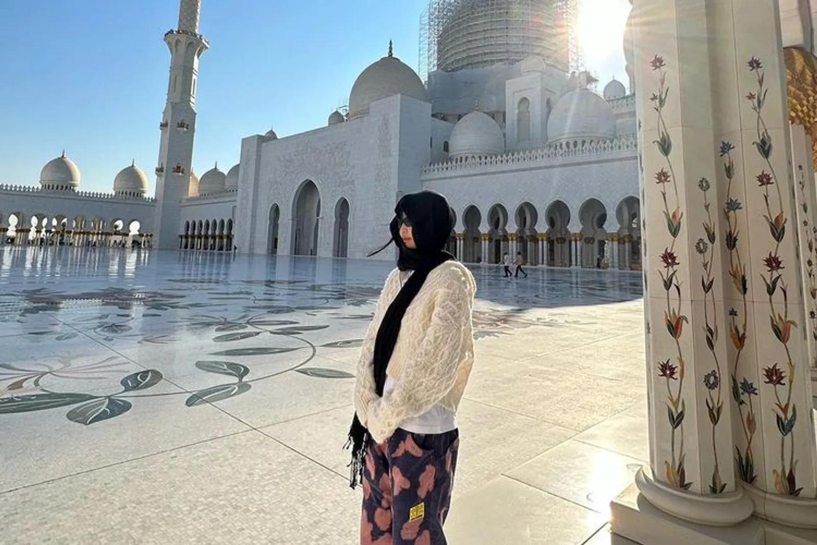 7 Fakta Masjid Sheikh Zayed Abu Dhabi yang Dikunjungi Jennie BLACKPINK