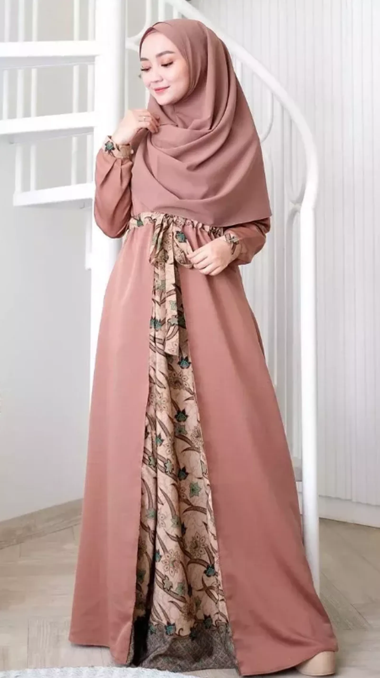 10 Model Dress Batik Kombinasi Polos Terbaru, Fashionable!