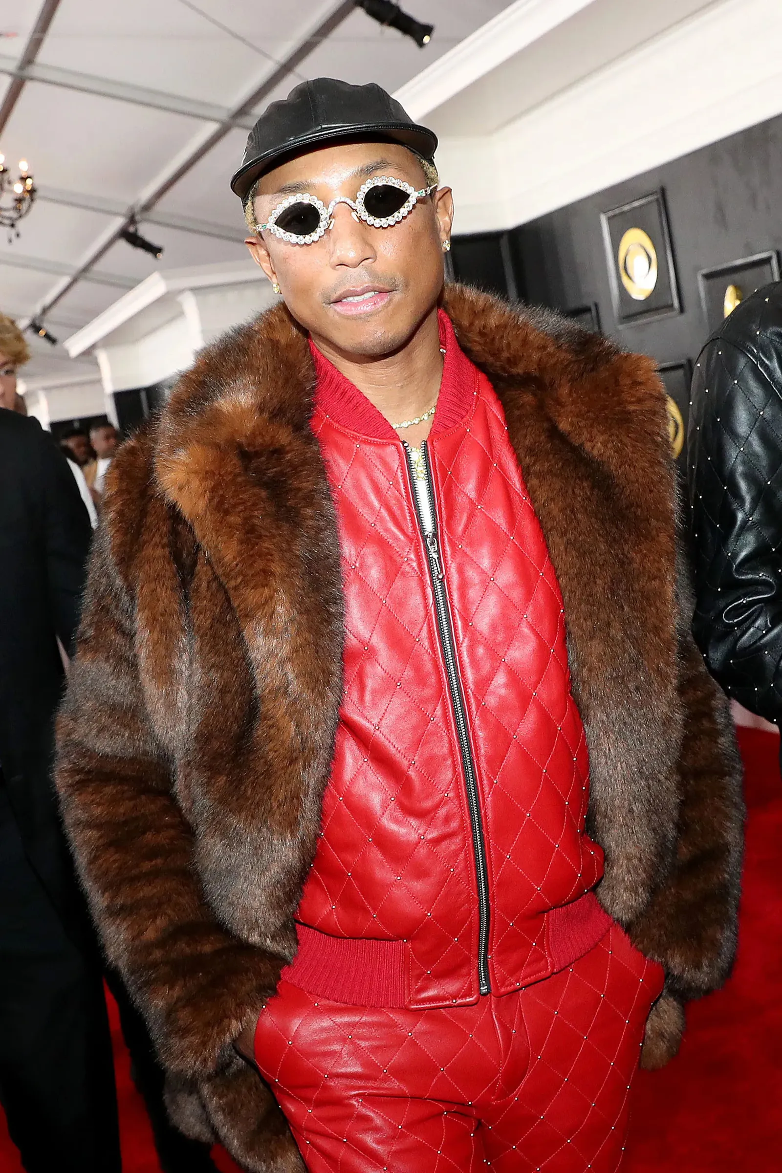 Pharrell Williams Jadi Model Pertama Pria untuk Tas Chanel