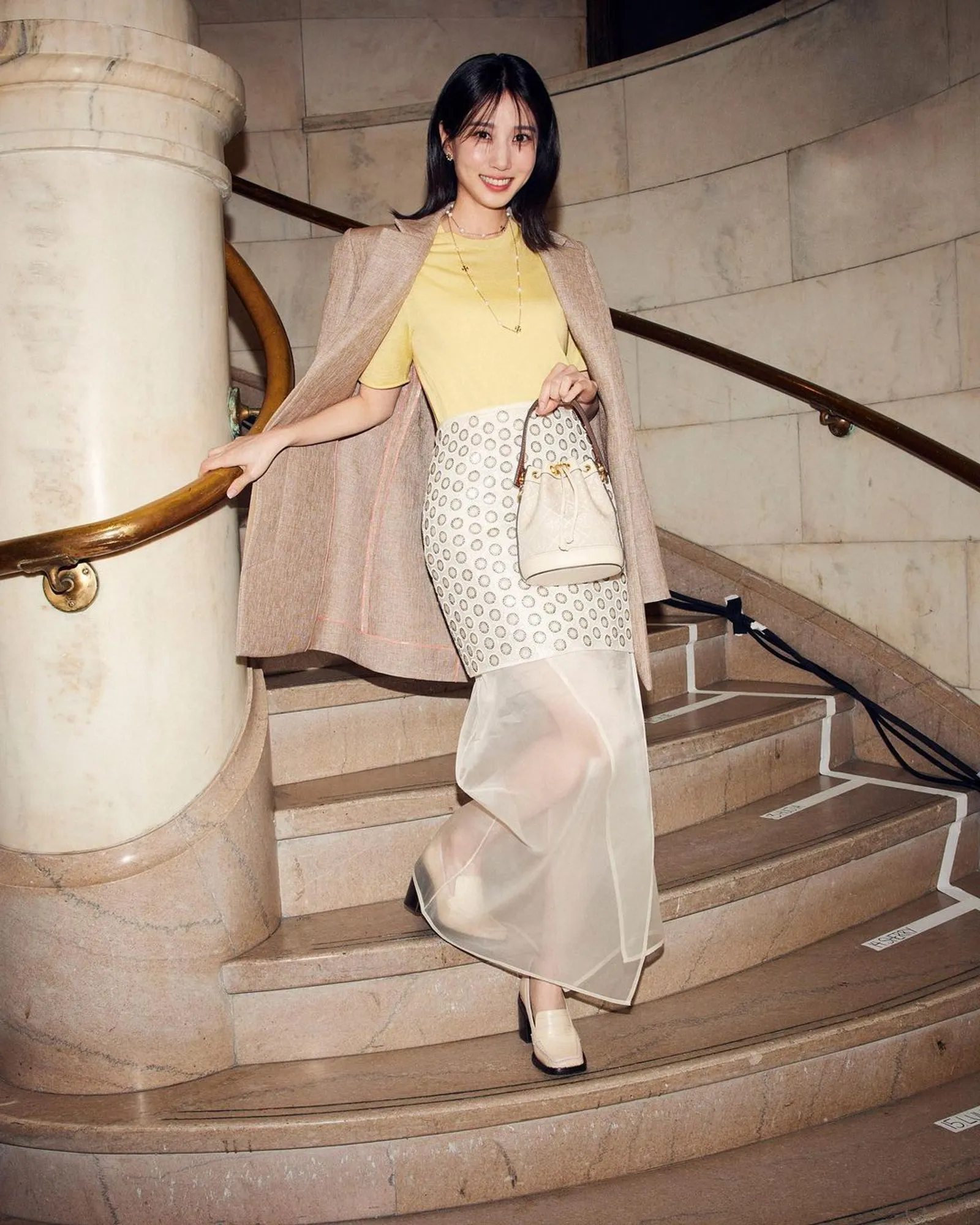 Park Eun Bin Hadir di Fashion Week Sebagai Brand Ambassador Tory Burch