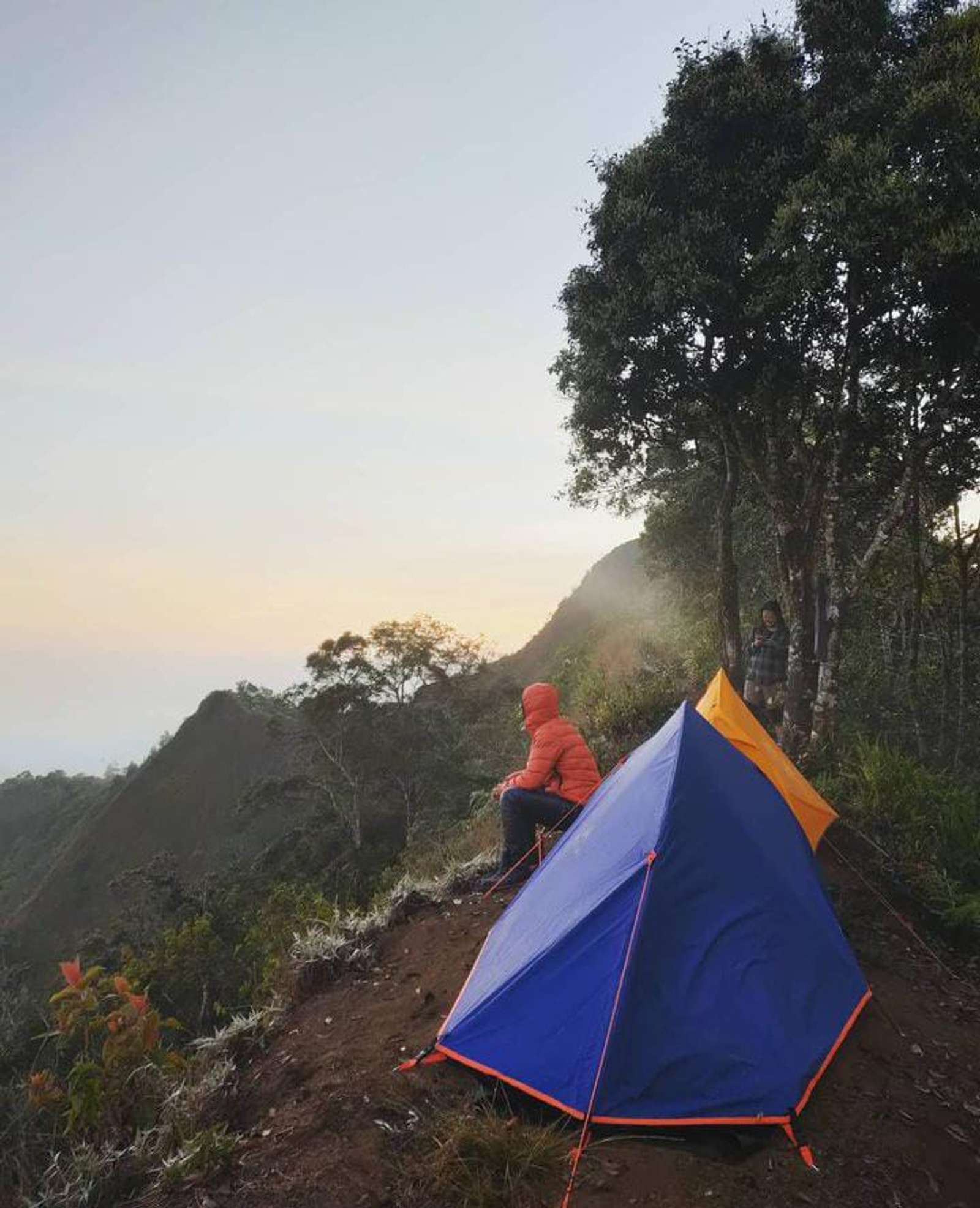 Jelajah Gunung Kerenceng: Rute, Tips, dan Harga Tiket