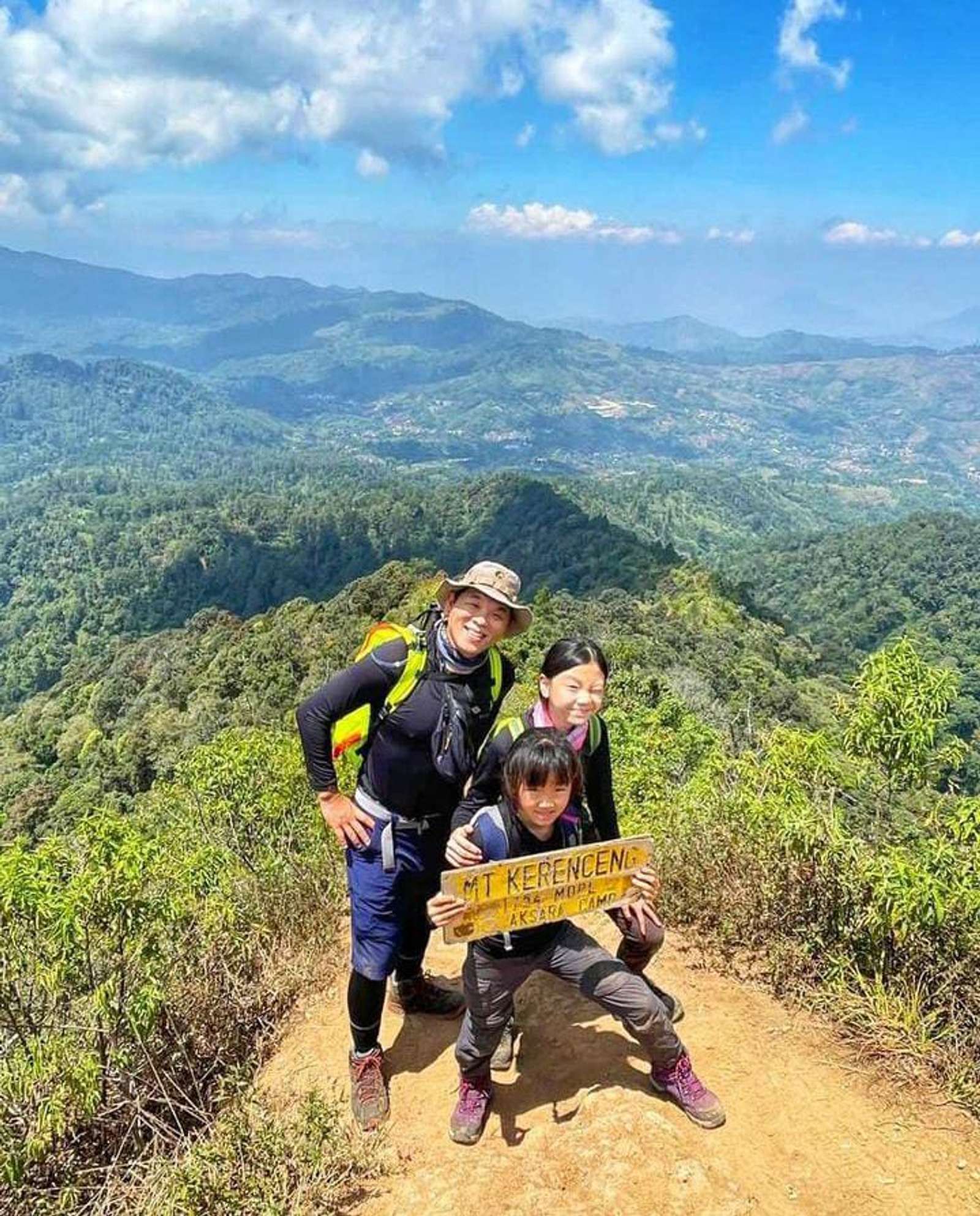 Jelajah Gunung Kerenceng: Rute, Tips, dan Harga Tiket