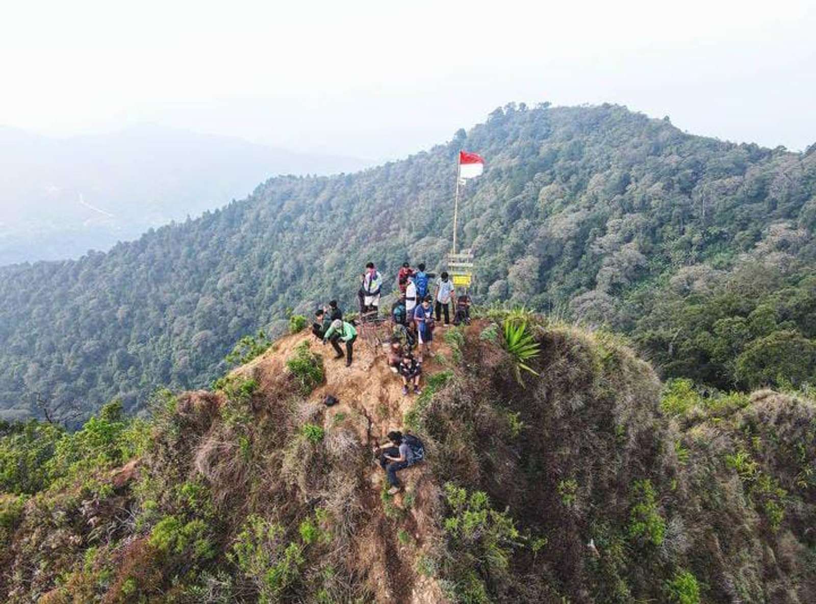 Jelajah Gunung Kerenceng: Rute, Tips, dan Harga Tiket