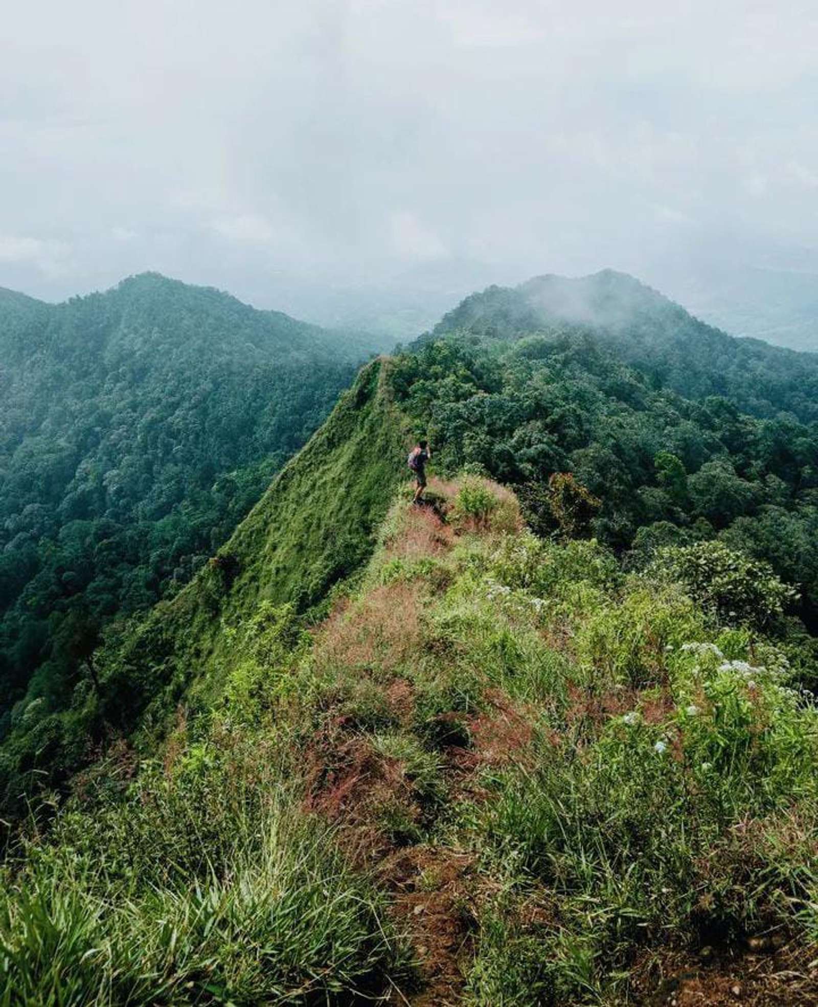 Jelajah Gunung Kerenceng: Rute, Tips, dan Harga Tiket