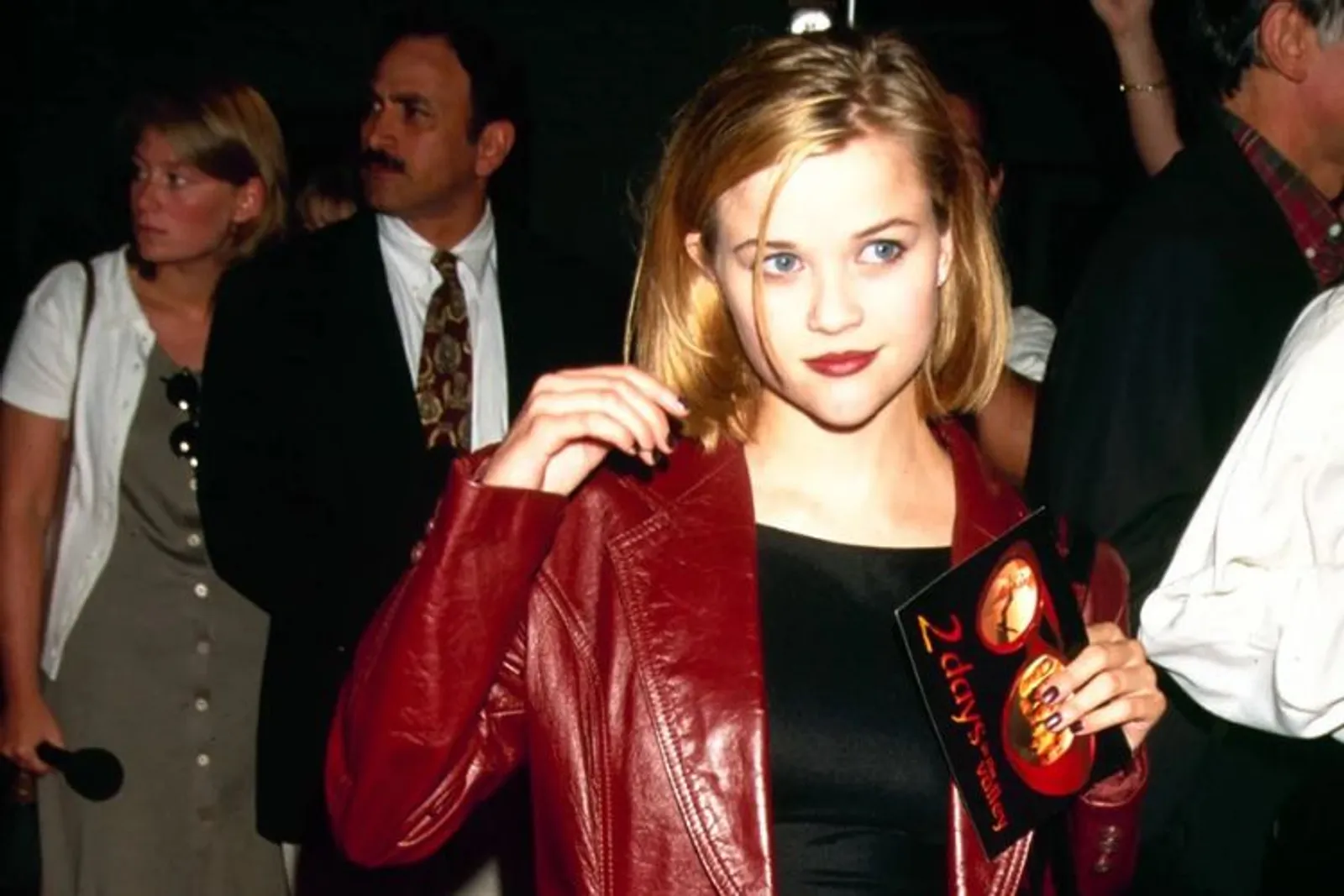10 Gaya Karpet Merah Seleb Hollywood di Tahun 90-an
