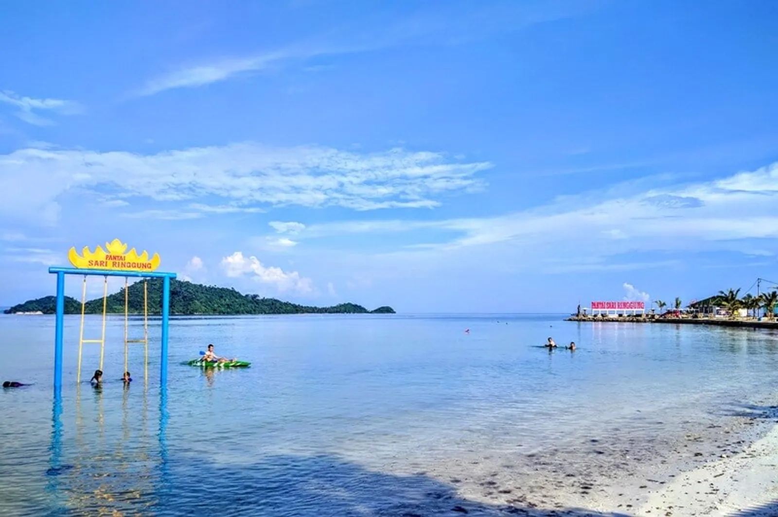 8 Rekomendasi Pantai Eksotis di Lampung, Surganya Olahraga Air