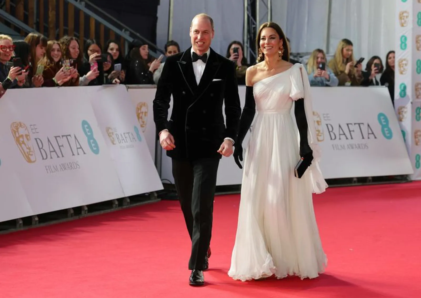 Gaya Kate Middleton di BAFTA Awards 2023, Pakai Anting 300 Ribuan
