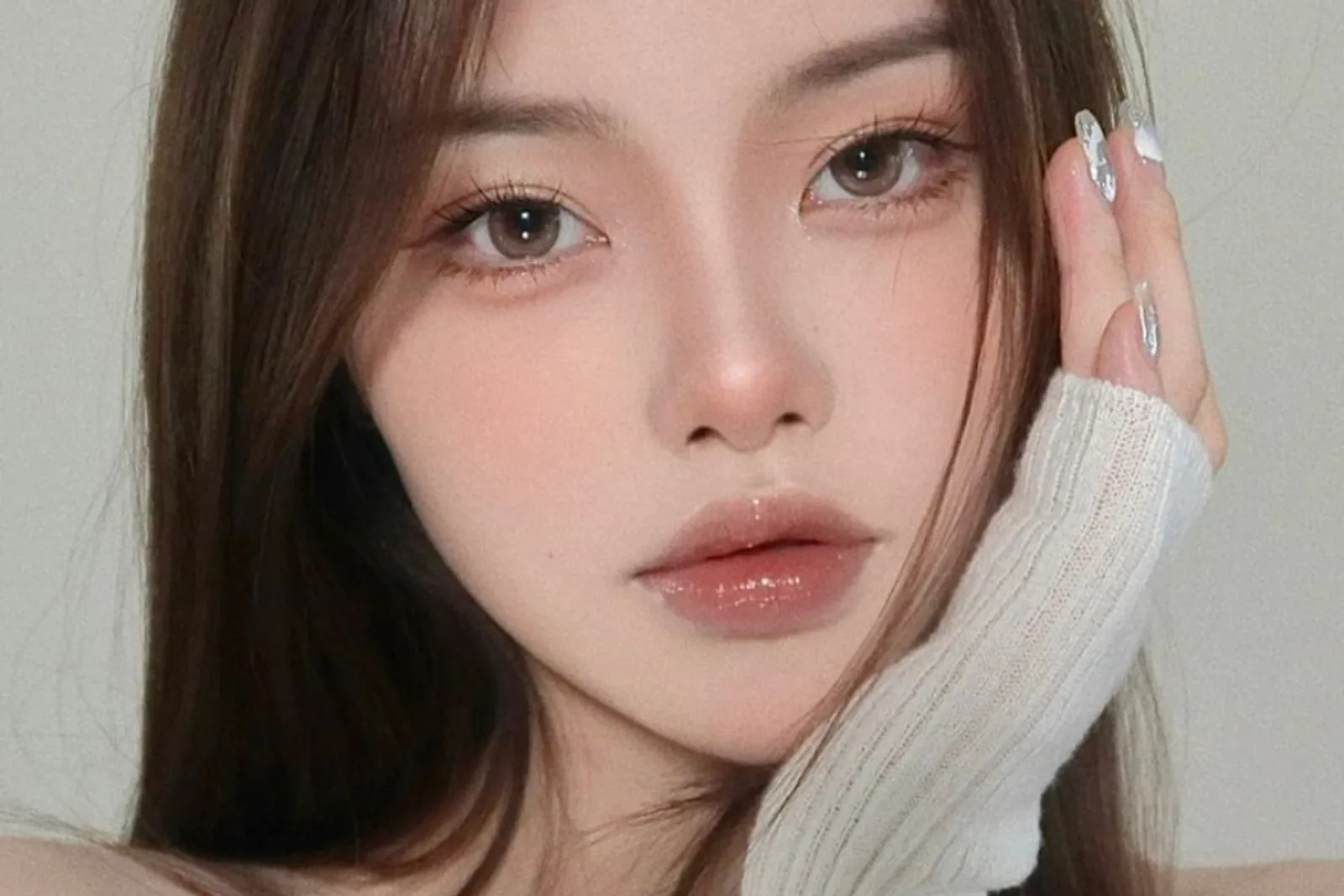 Tampil Imut Bak Perempuan Tiongkok, Begini Cara Makeup-nya