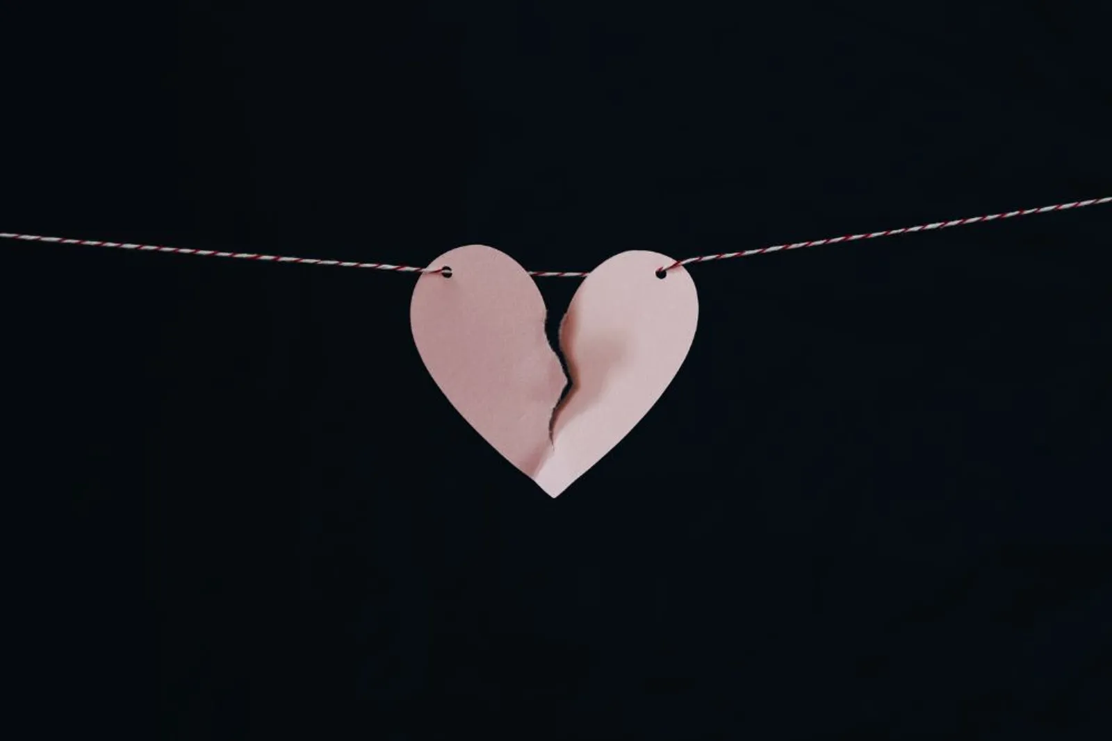 40 Sad Qoutes tentang Cinta yang Bisa Mewakili Perasaanmu