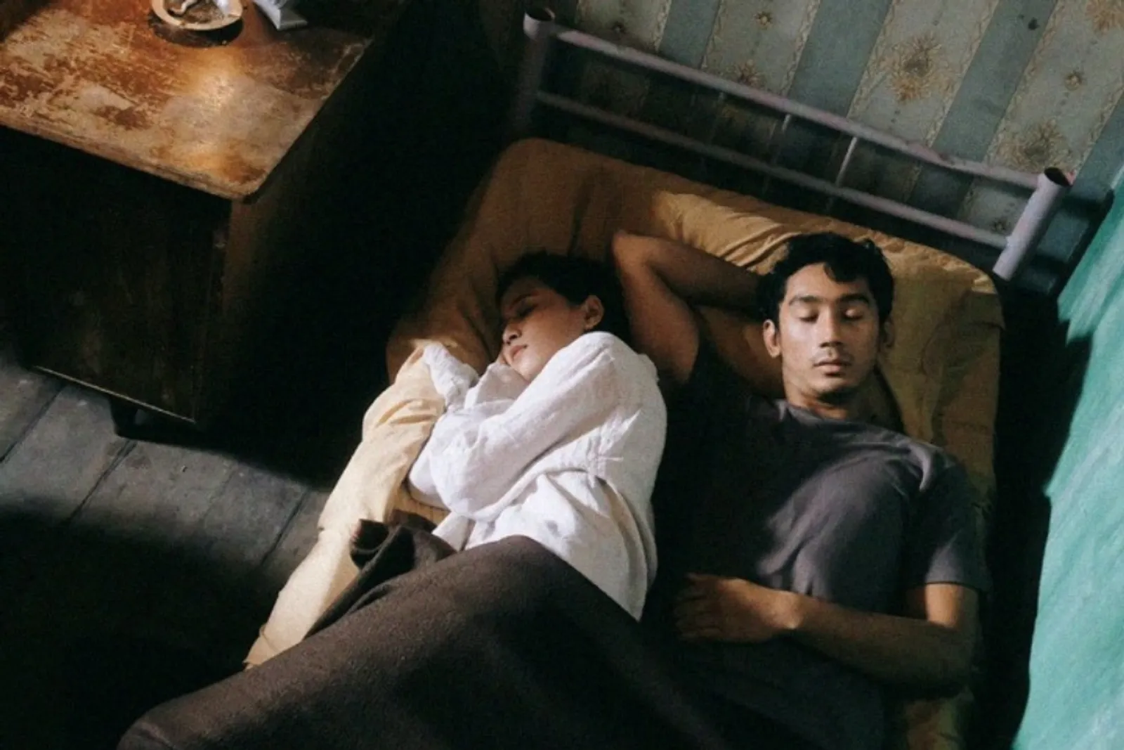 Review Film 'Panduan Mempersiapkan Perpisahan' di  Jurang Percintaan