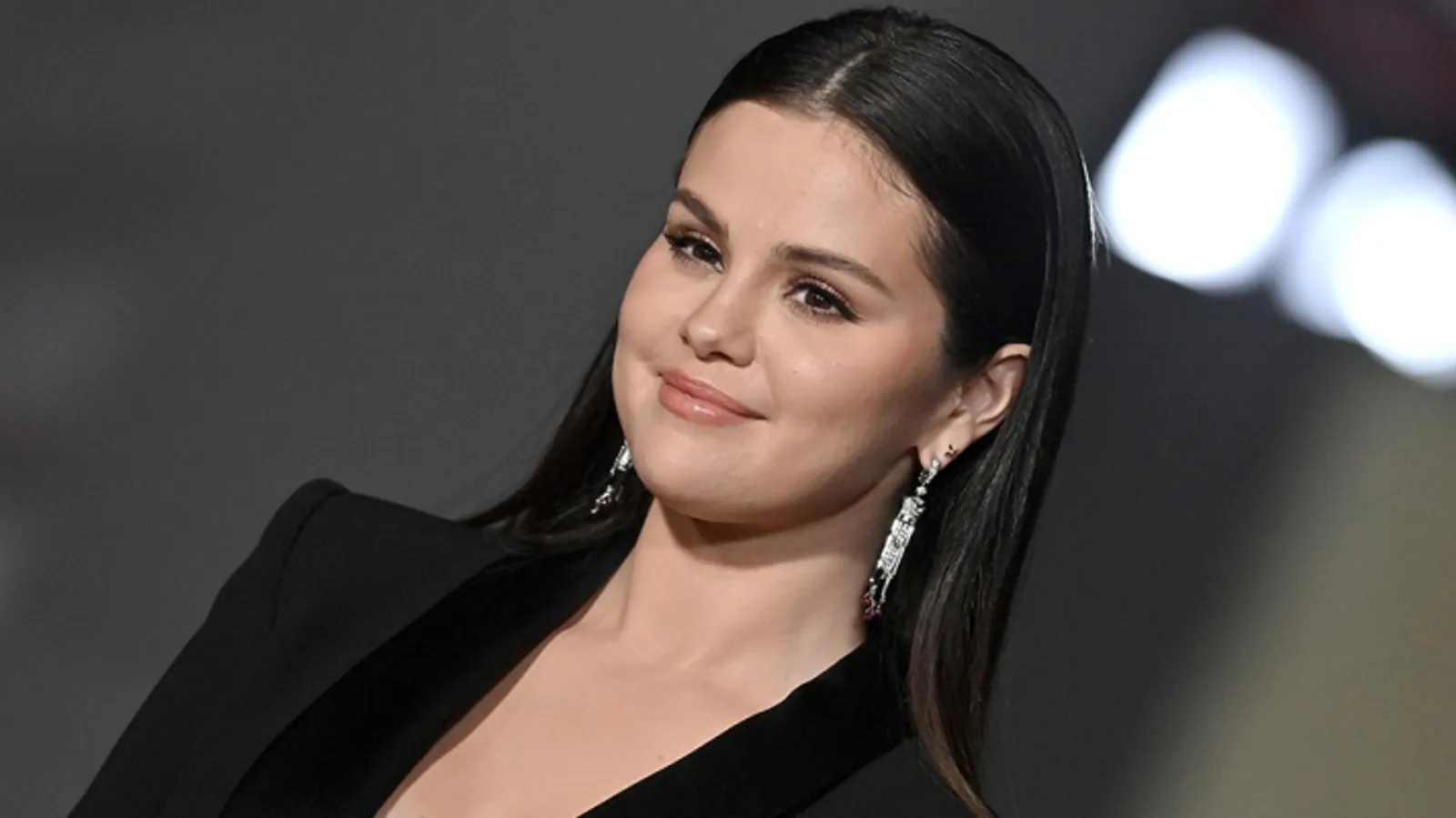 Nilai Kekayaan Selena Gomez, Si Pemilik Bisnis Makeup Rare Beauty