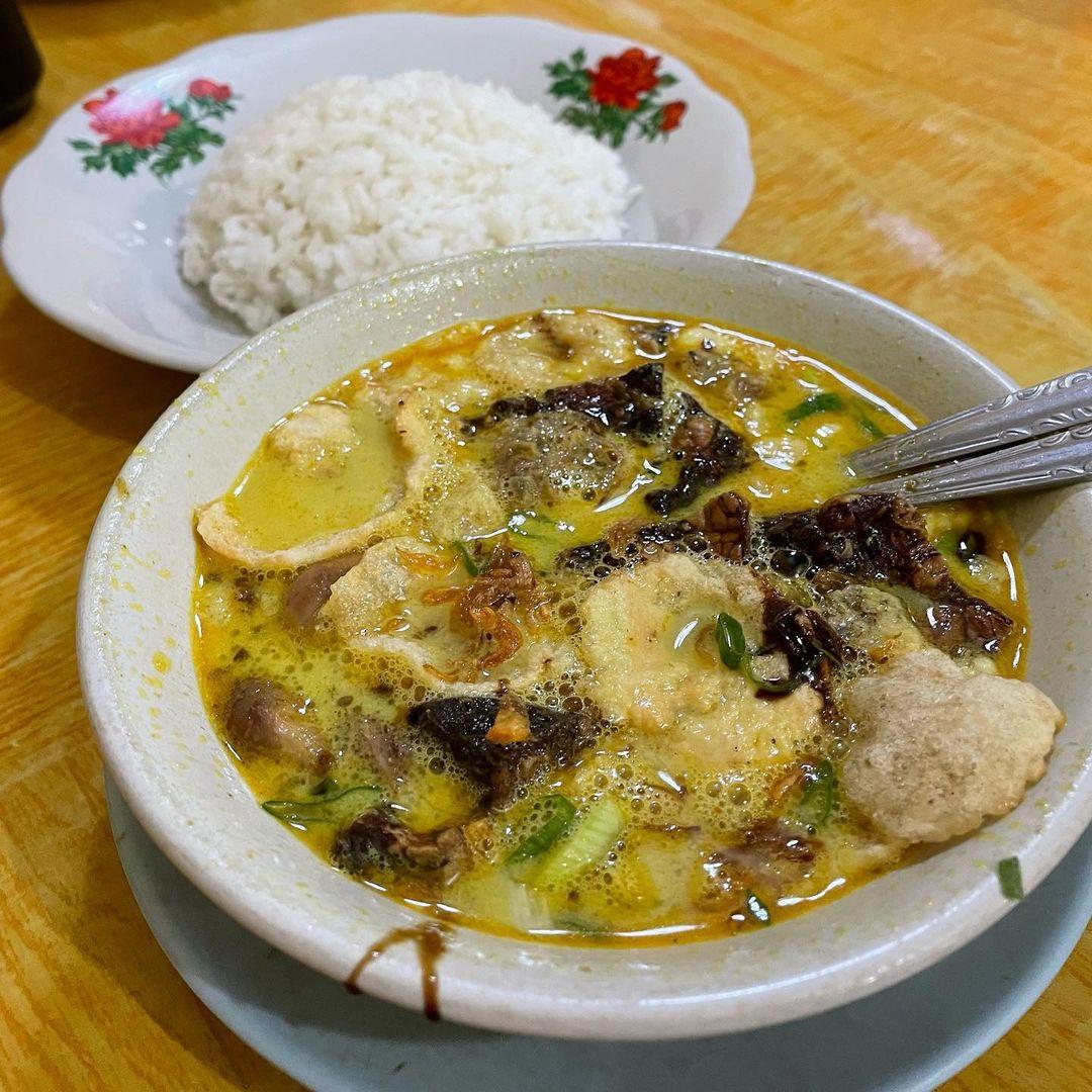 Gurih & Nikmat ! Ini 7 Rekomendasi Soto Betawi Legendaris Di Jakarta