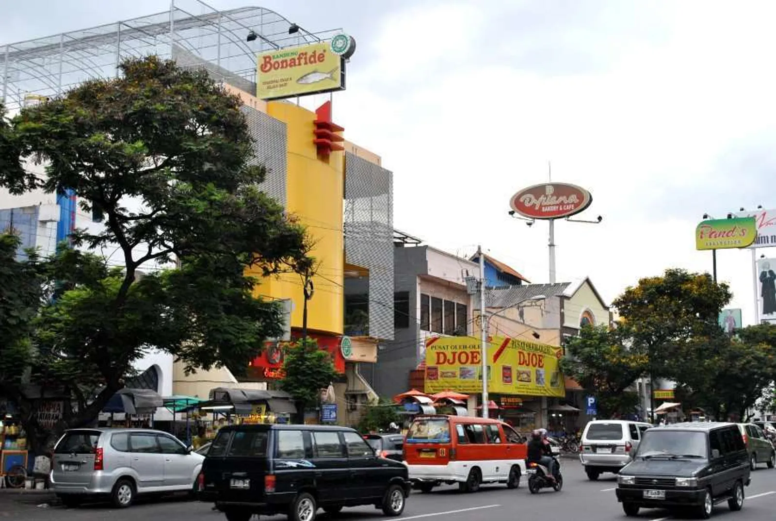 Hilangkan Suntuk Saat Puasa, Ini 10 Tempat Ngabuburit Seru di Semarang