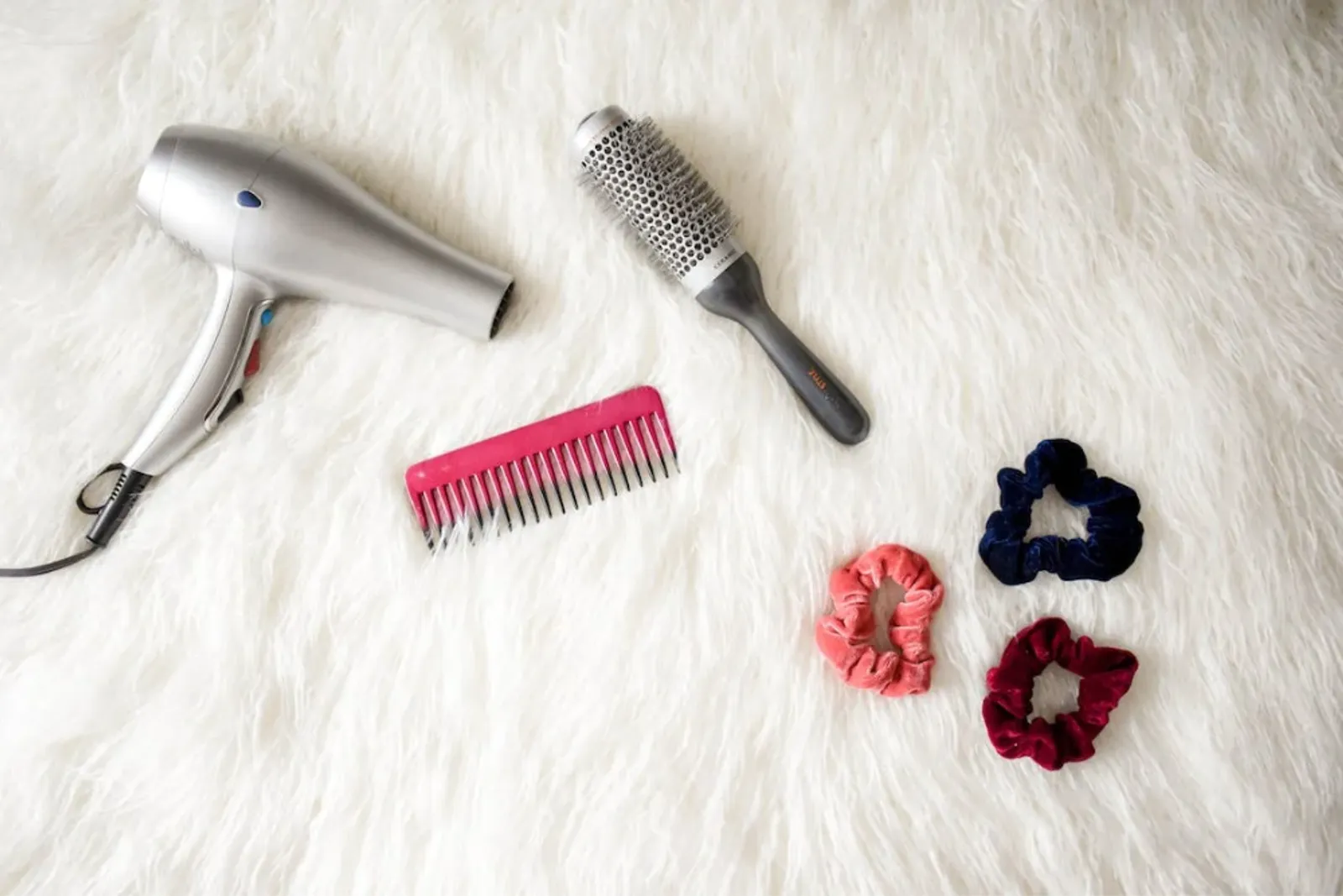7 Cara agar Rambut Tidak Mengembang, Mudah dan Efektif!