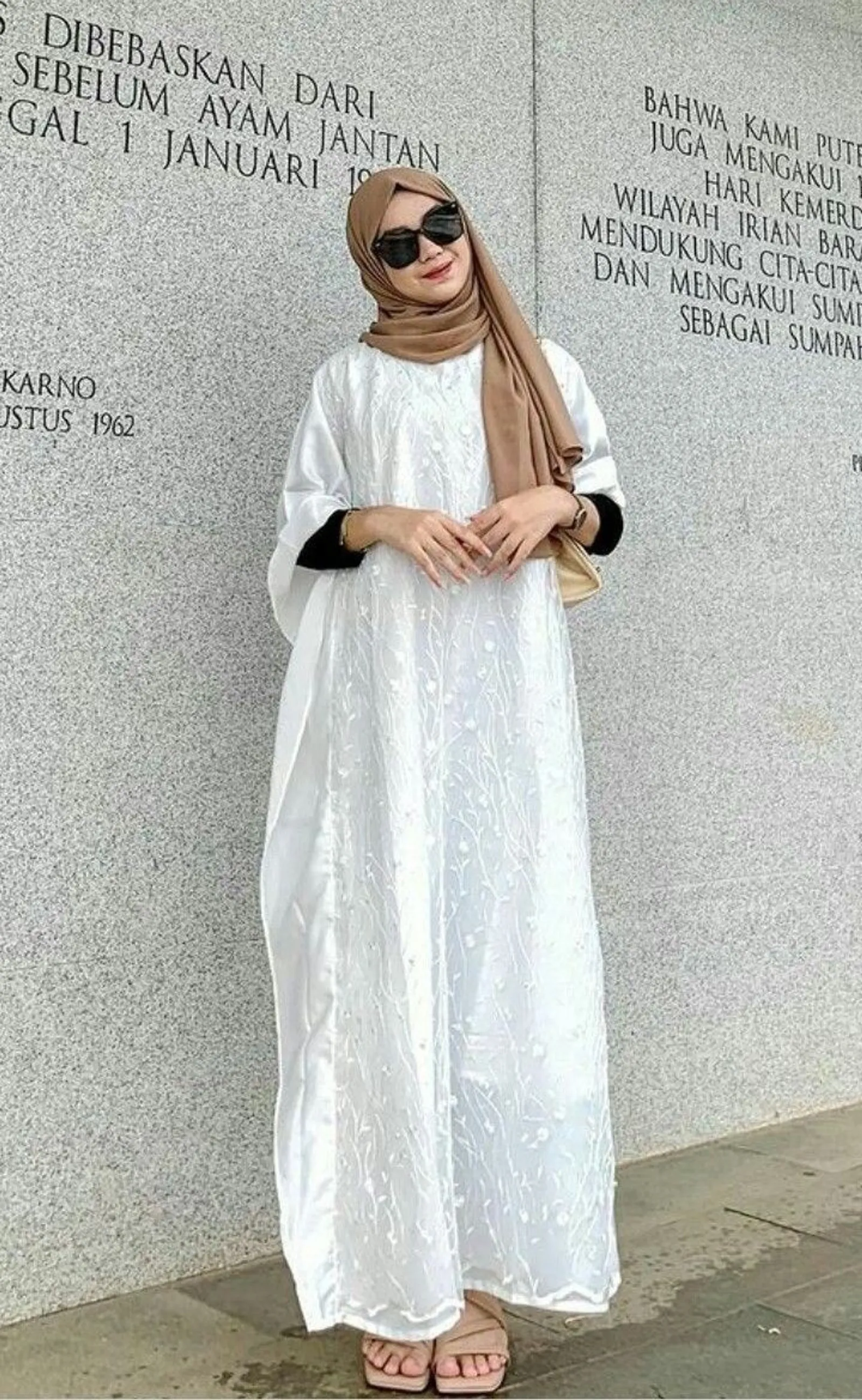 4 Model Baju Muslim Perempuan Terbaru, Cocok untuk Lebaran!