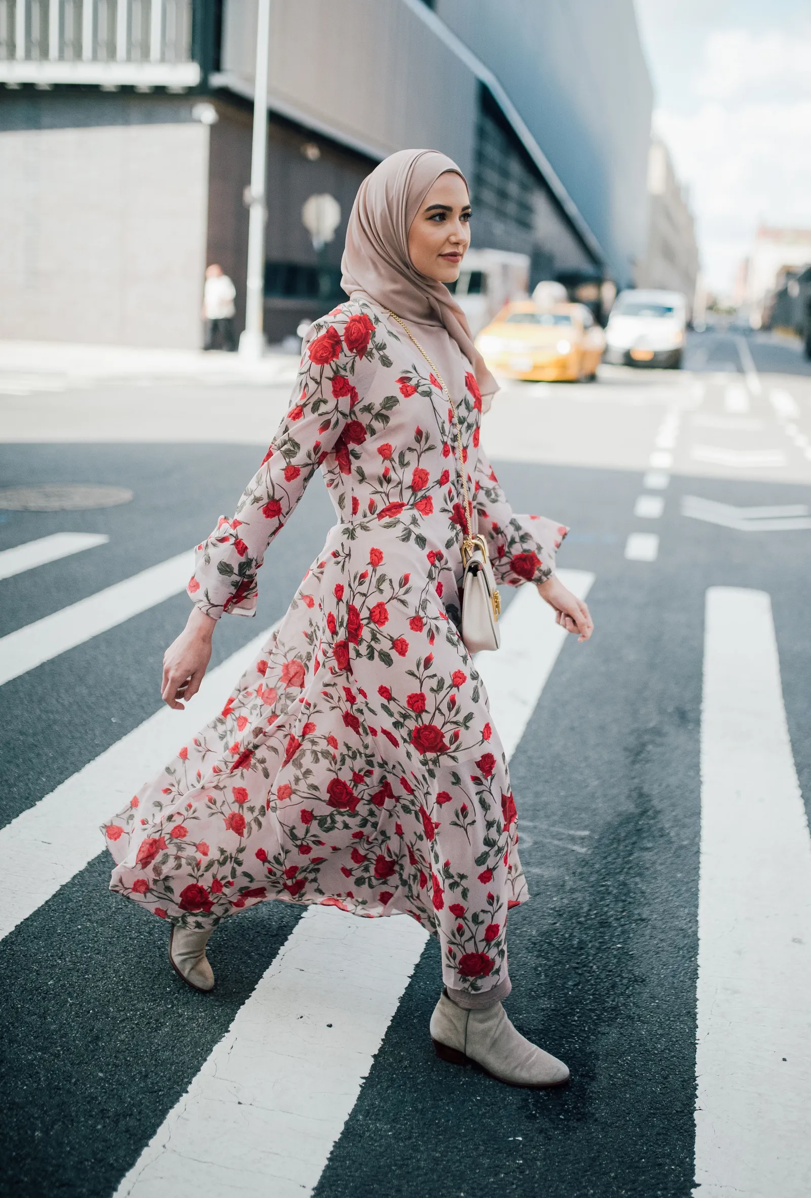 10 Model Gamis Floral Terbaru 2024 yang Anggun dan Menawan