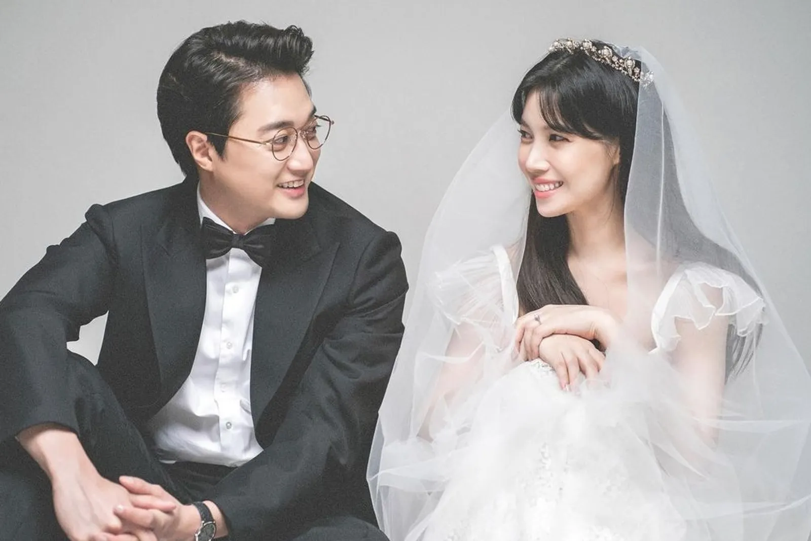 Kisah Cinta Pasangan Seleb yang Viral di Korea, Romantis & Lucu Banget