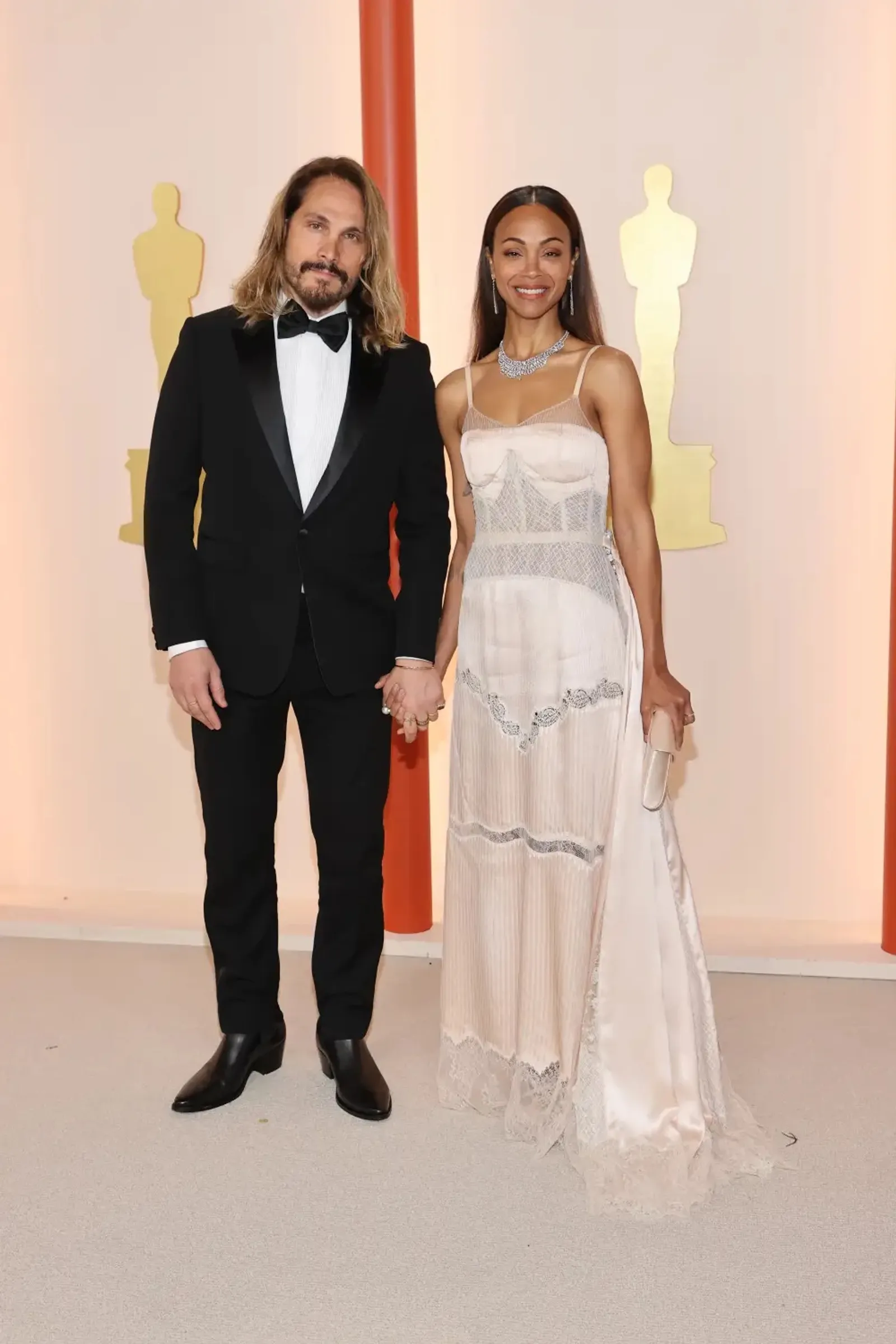 Tampil Elegan, 12 Pasangan Seleb Hollywood yang Datang ke Oscar 2023