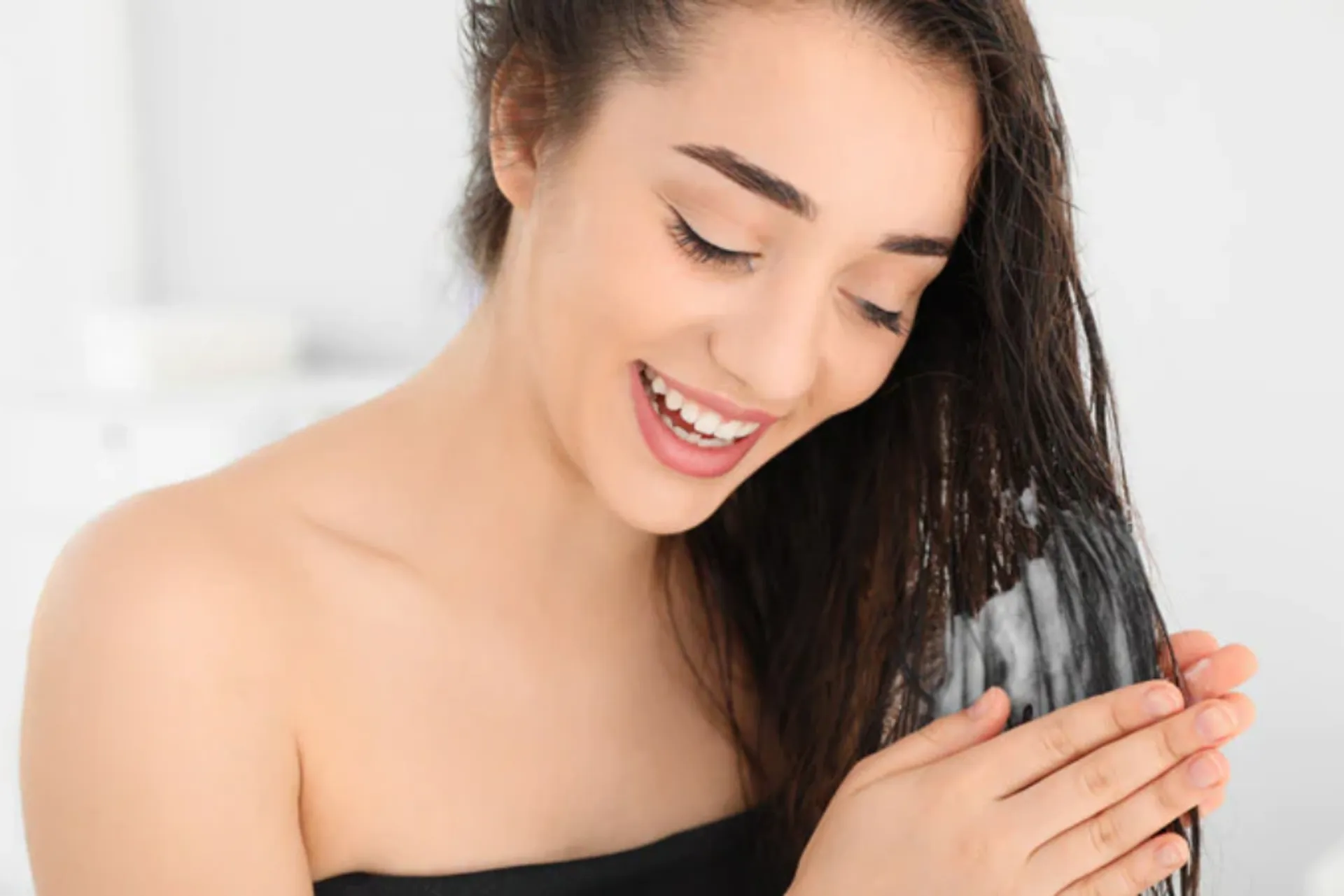 7 Cara Mudah Mengatasi Masalah Rambut Bercabang