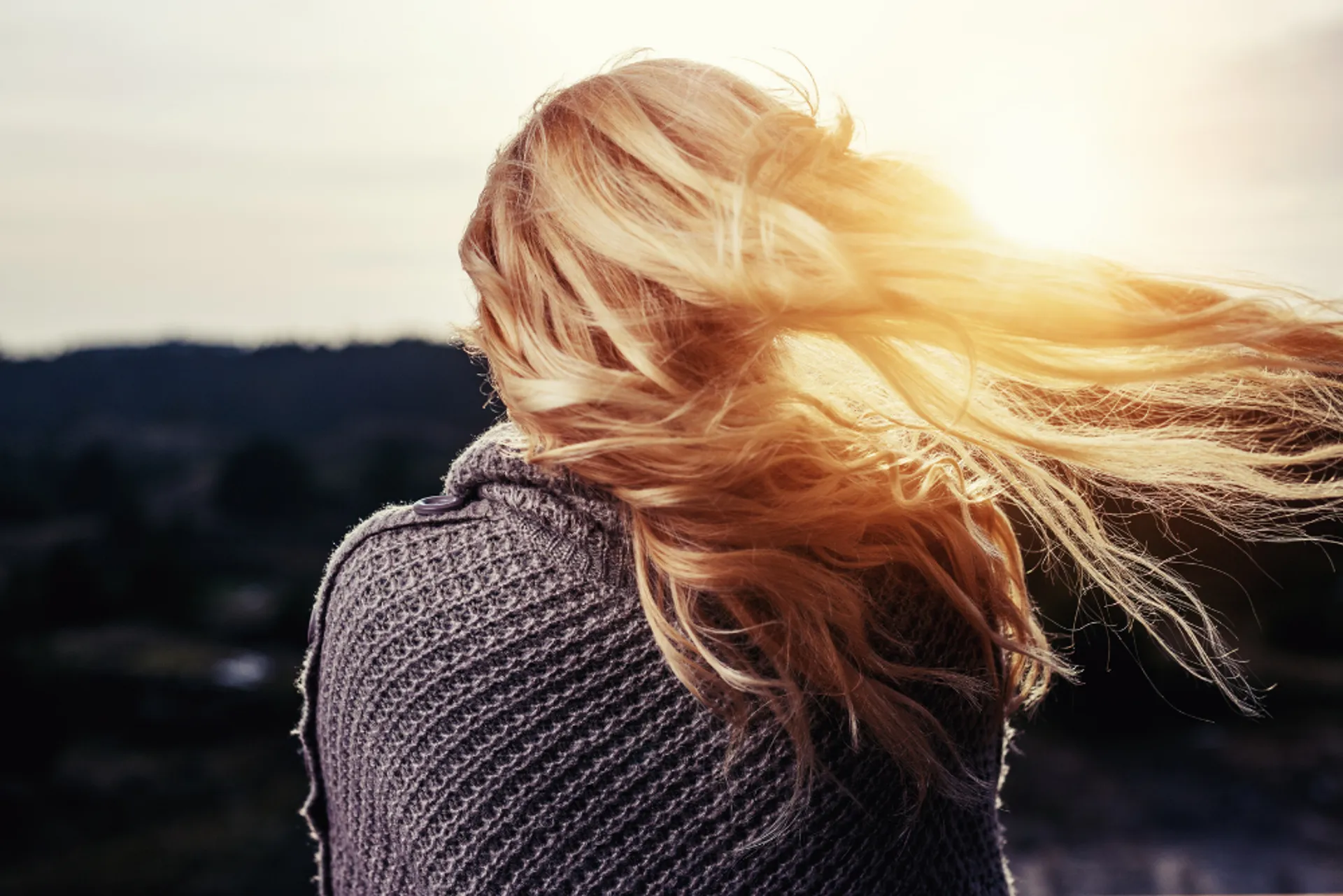 7 Cara Mudah Mengatasi Masalah Rambut Bercabang