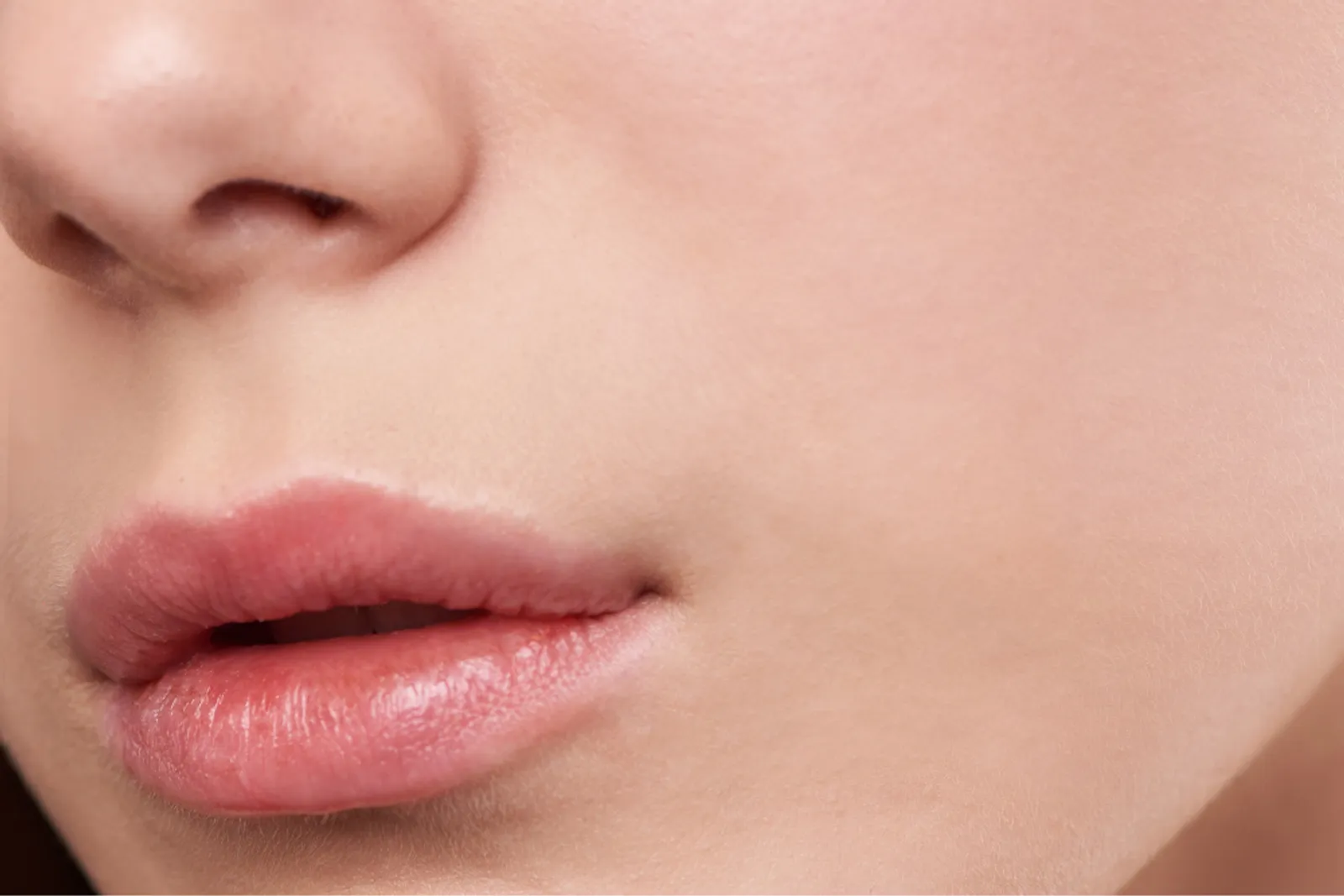 Cara Memilih Warna Lipstik yang Sesuai dengan Skintone
