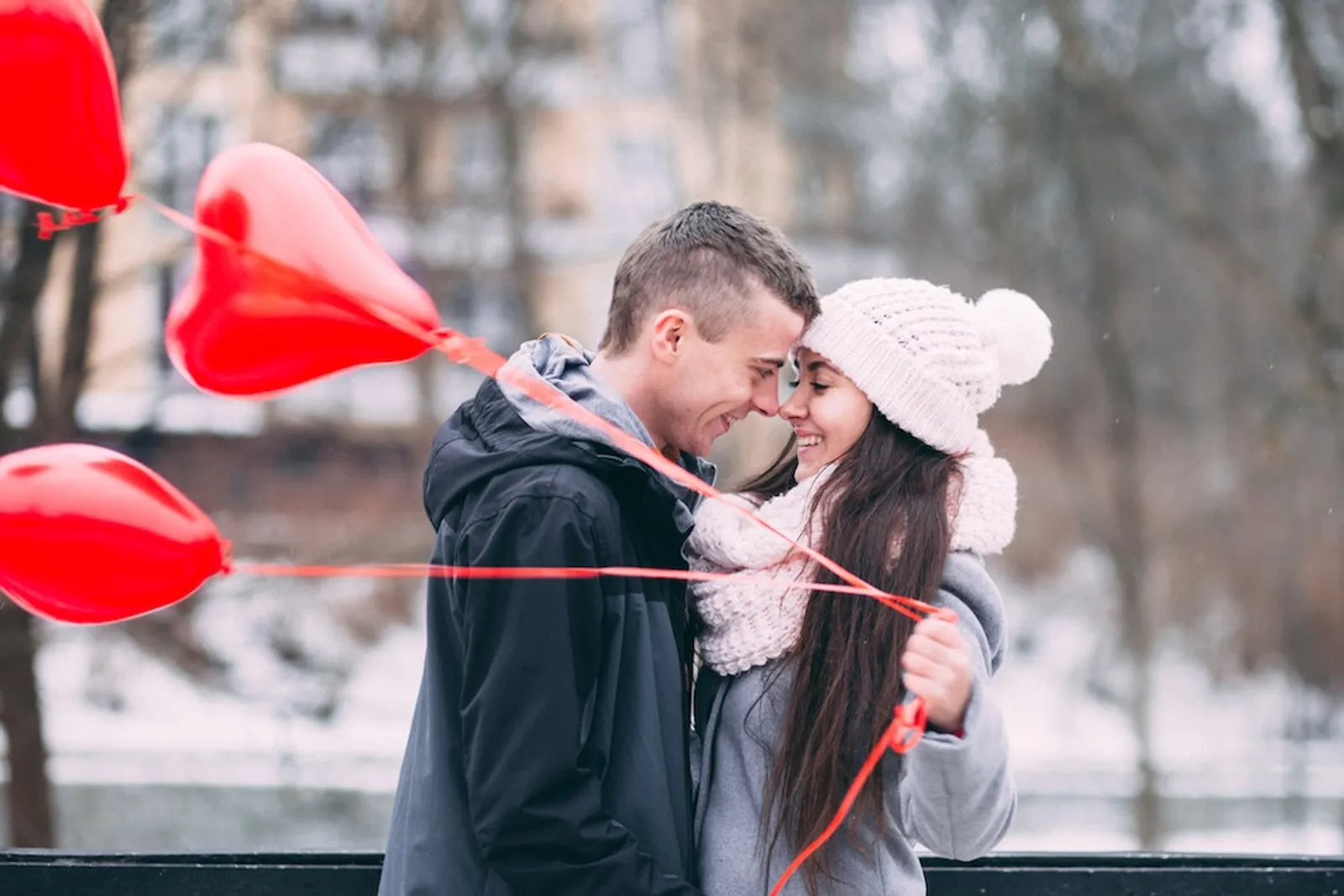 5 Alasan Kamu Tidak Perlu Mengetahui Masa Lalu Pasangan