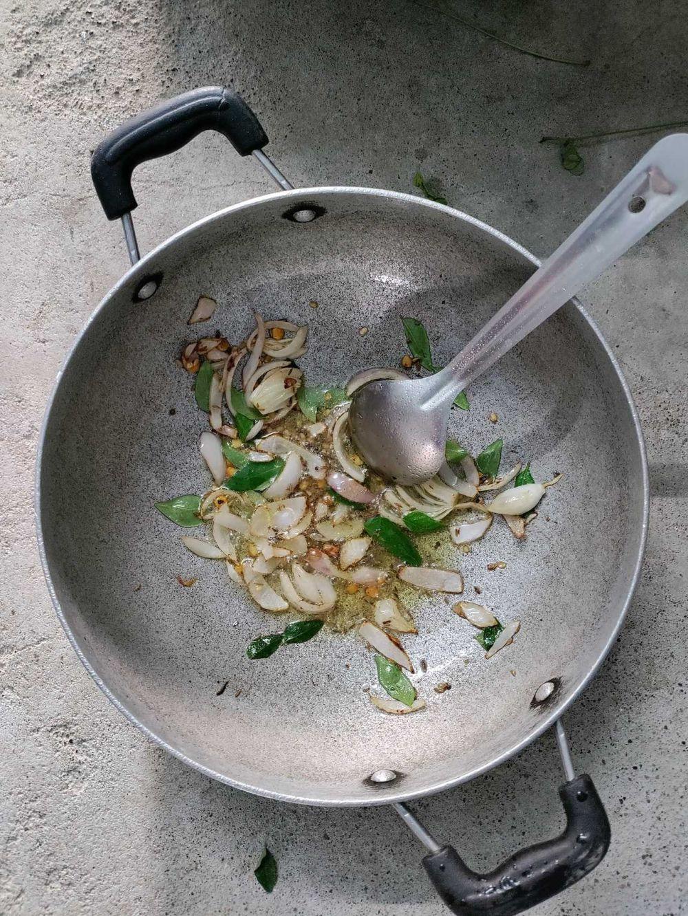 Cocok Jadi Camilan di Rumah, Ini Resep Lumpia Semarang yang Renyah