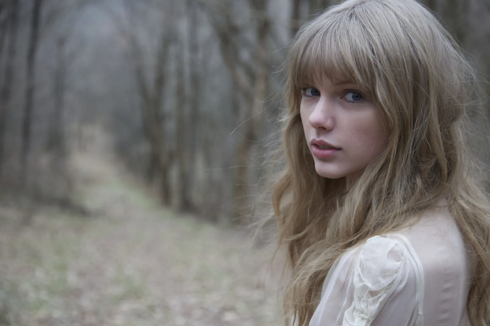 Kejutan! Taylor Swift Rilis 4 Lagu Baru Jelang Konser 'The Eras Tour'