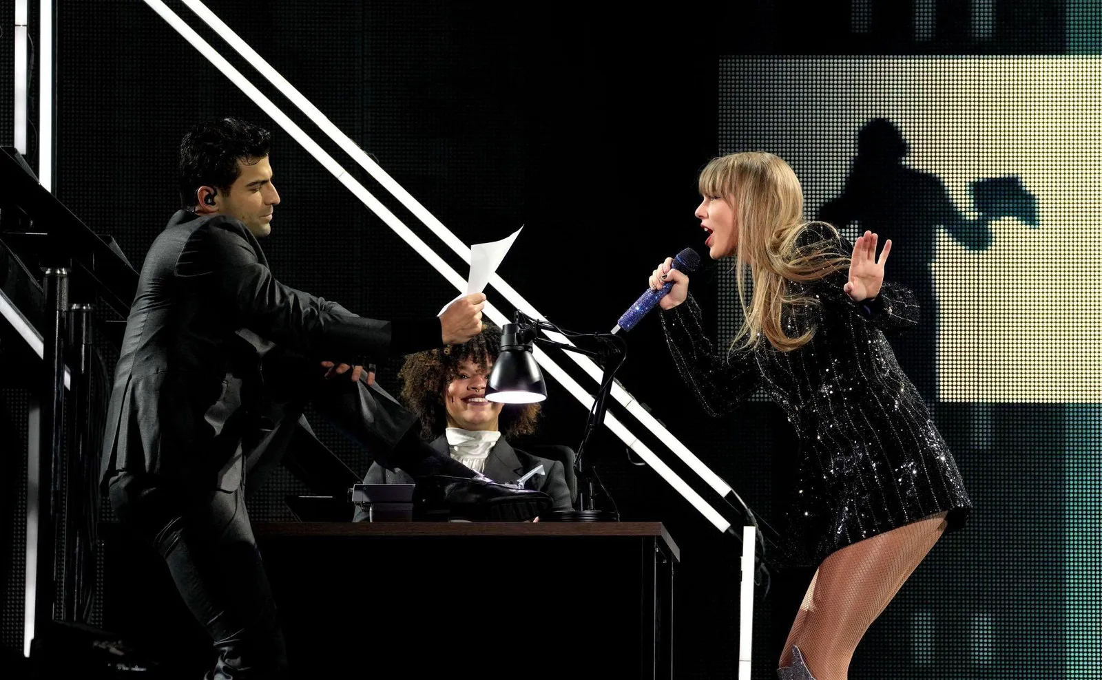 9 Potret Viral Taylor Swift di Konser The Eras Tour