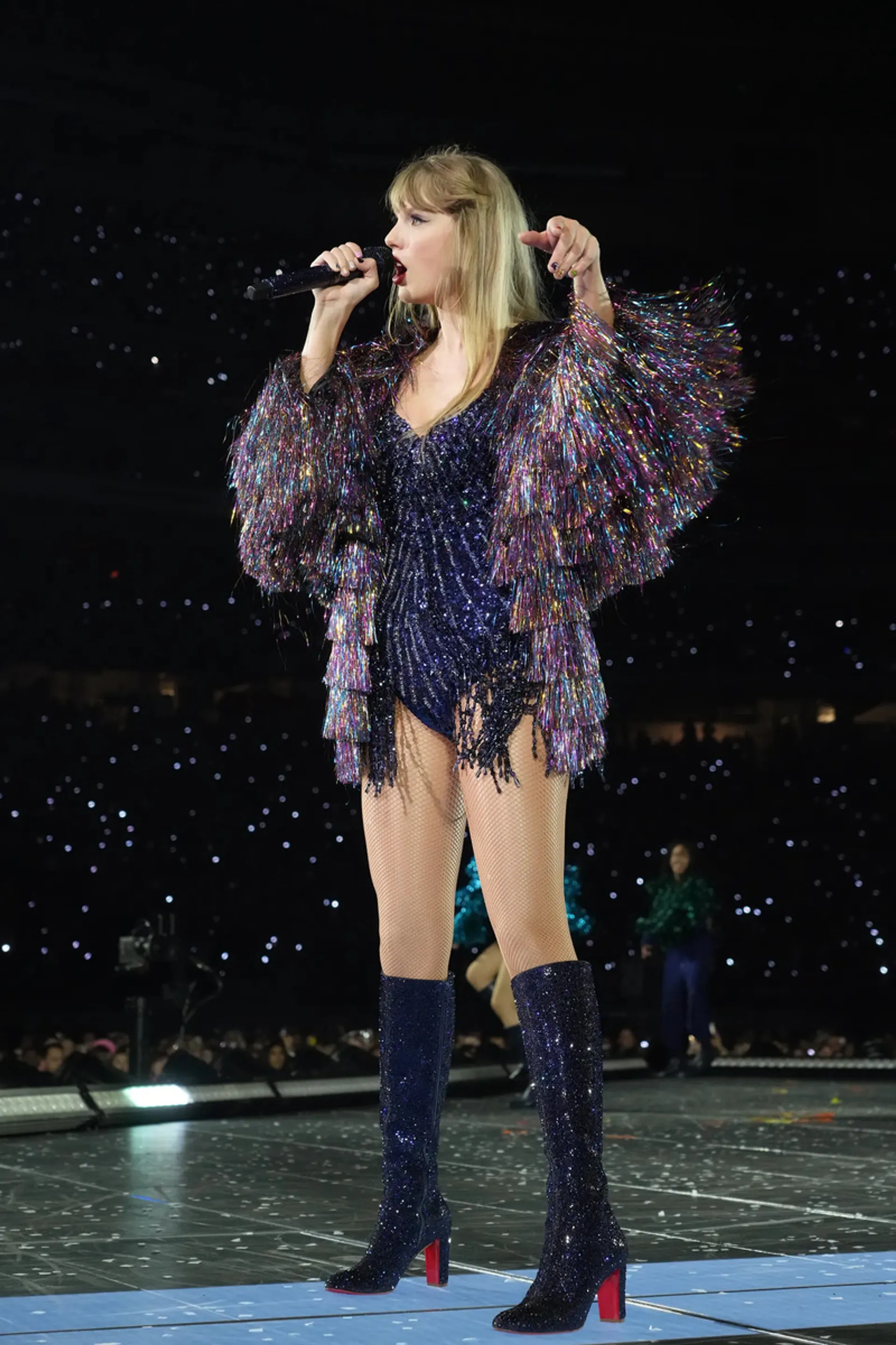 Deretan Outfit Taylor Swift di Konser Tur ‘The Eras’
