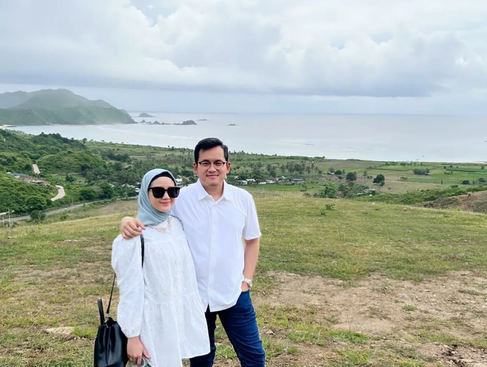 Bahagia, 19 Artis yang Jalani Ramadan Pertama Sebagai Suami Istri