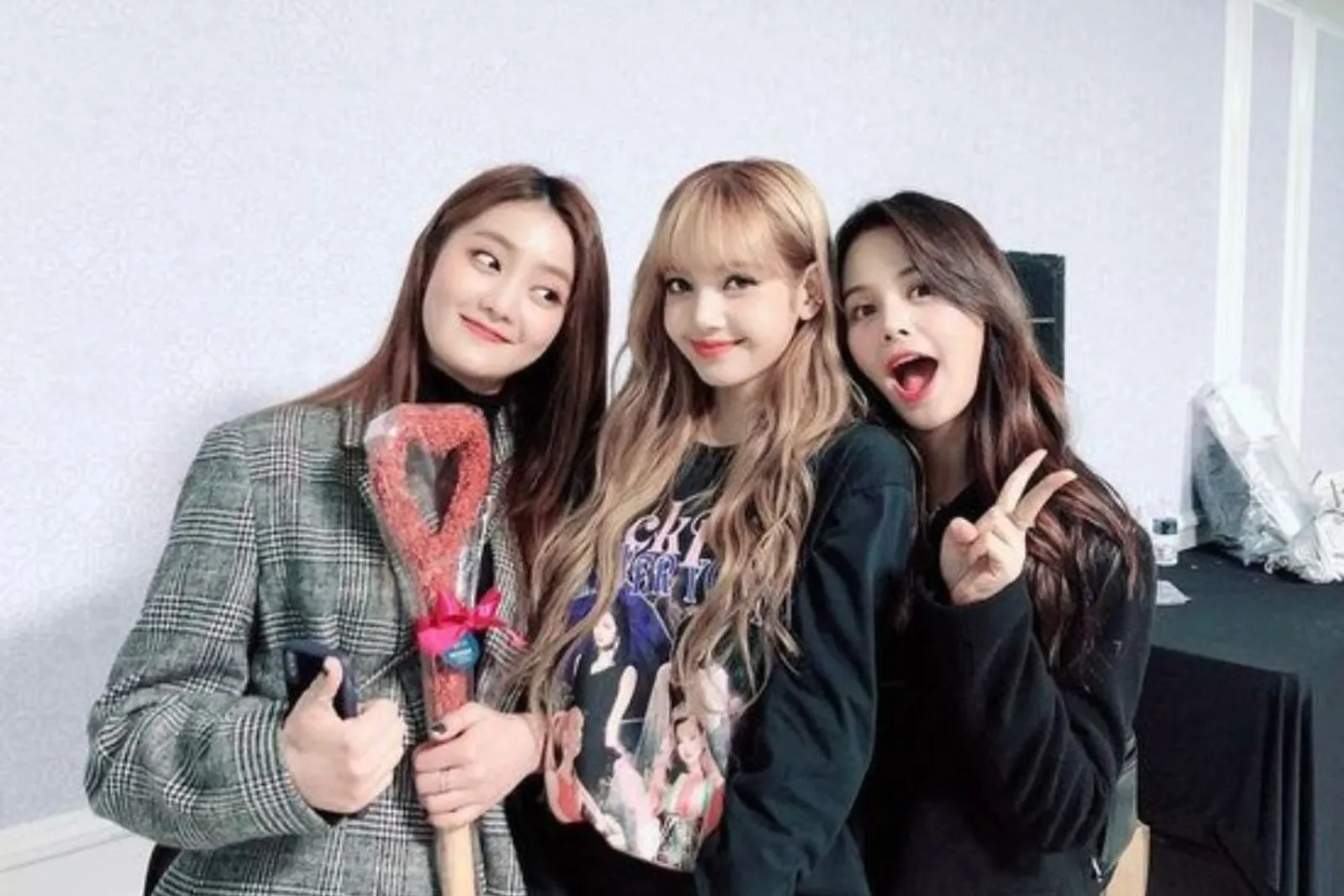 Sering Hangout Bareng, Ini 8 Geng Persahabatan Ikonik para Idol K-Pop